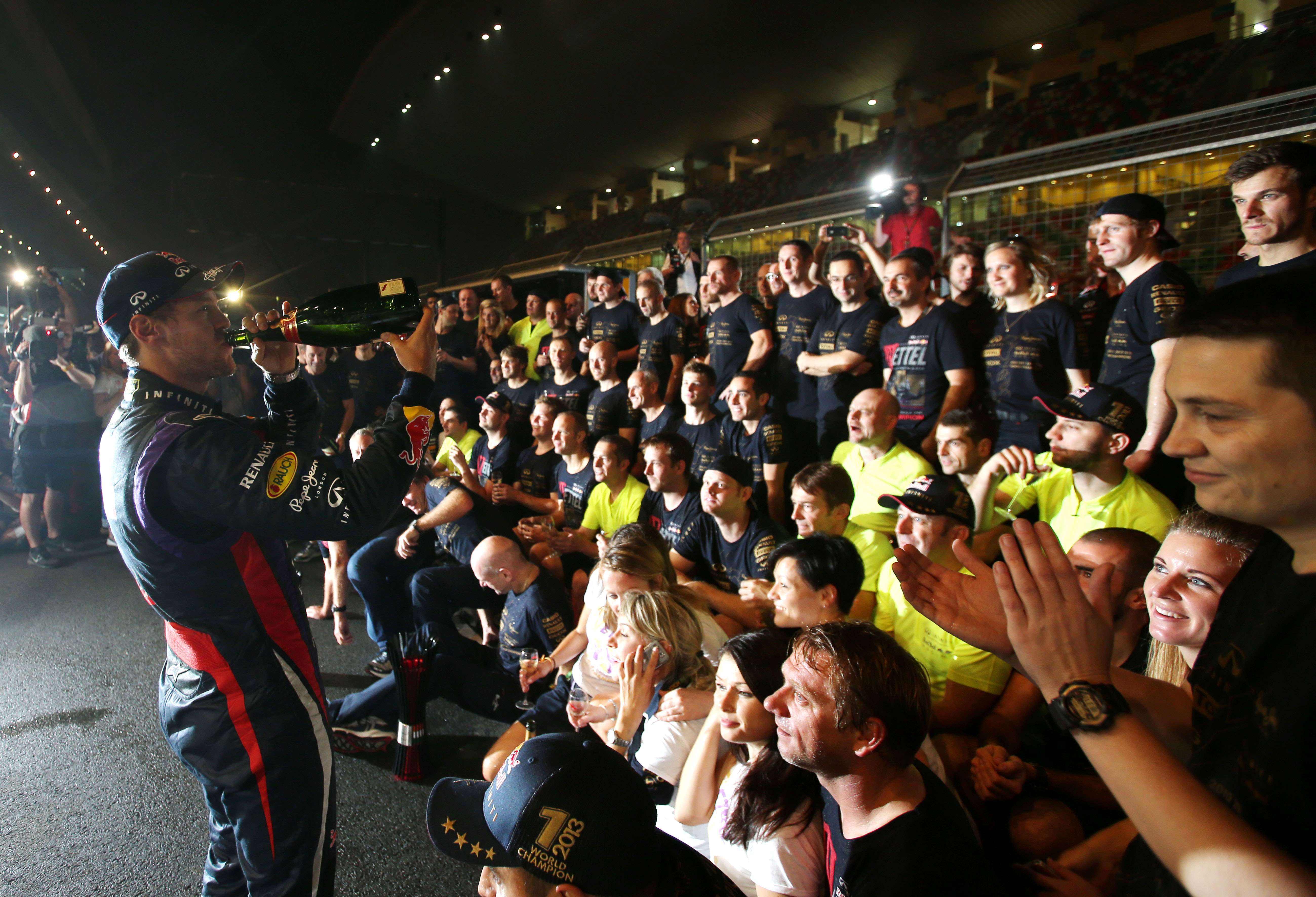 Foto’s: Vettel viert zijn vierde titel