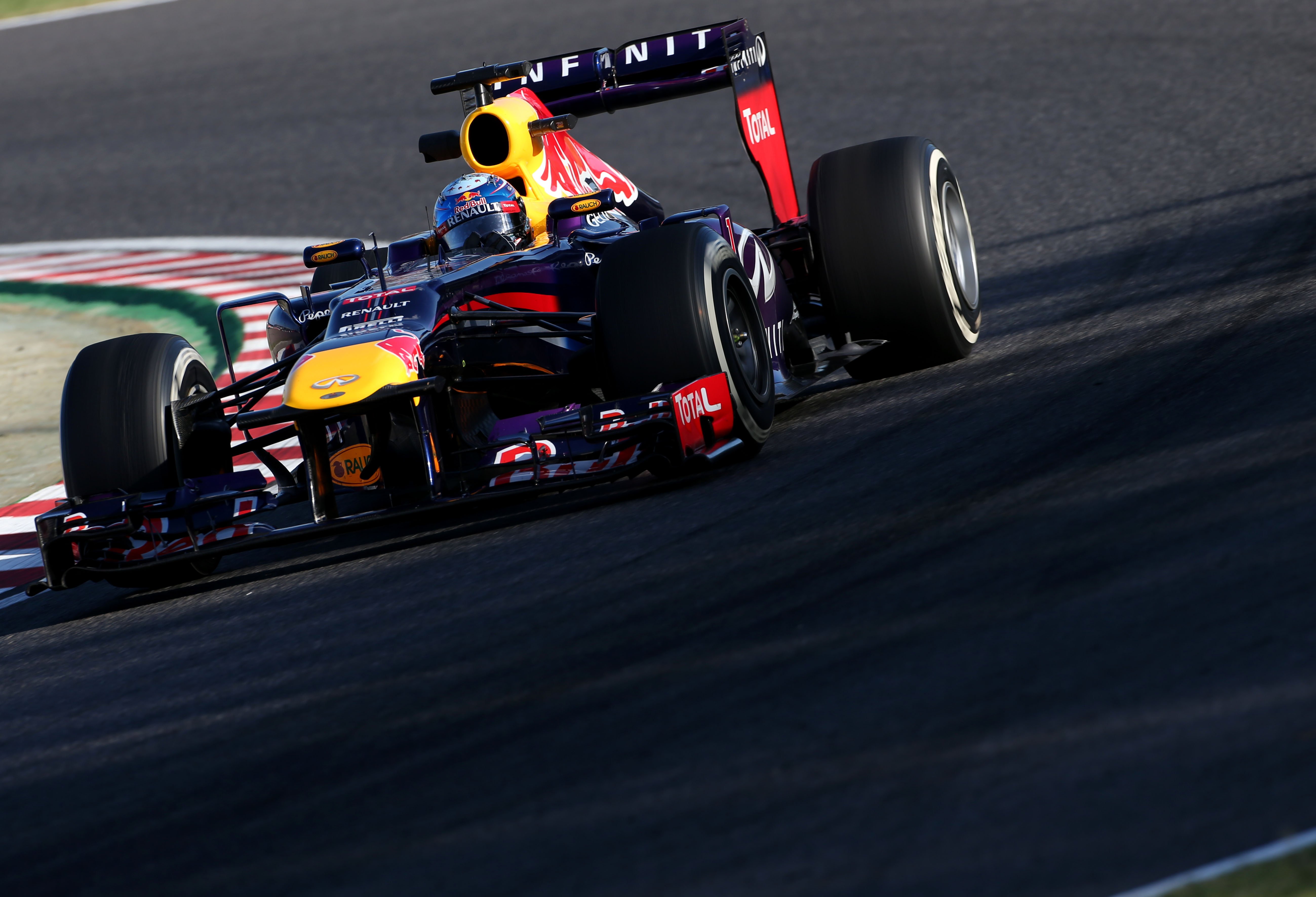 Red Bull staat met Vettel weer gewoon bovenaan