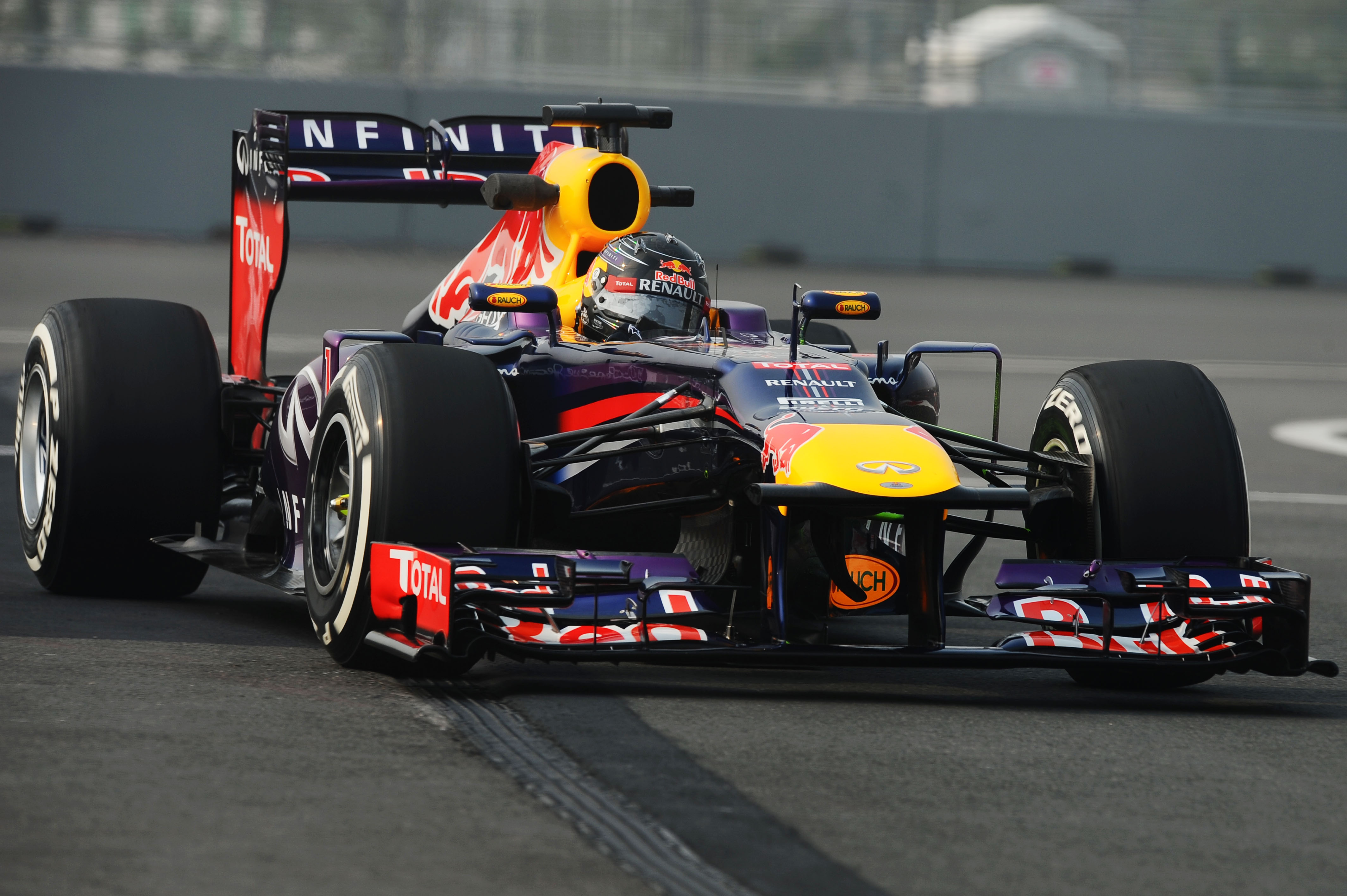 VT1: Vettel snelste in India