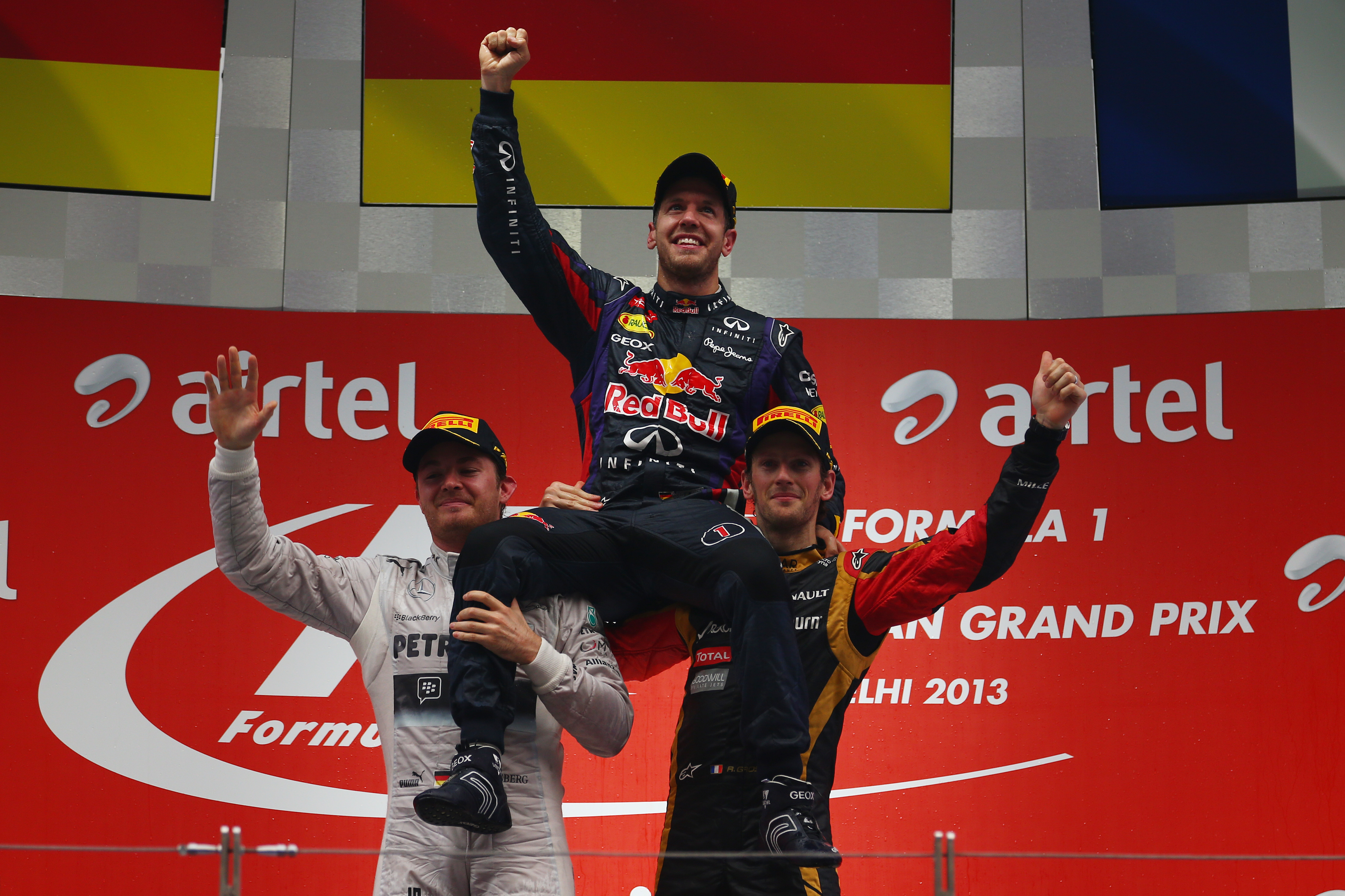 Race: Vettel pakt titel na dominante zege