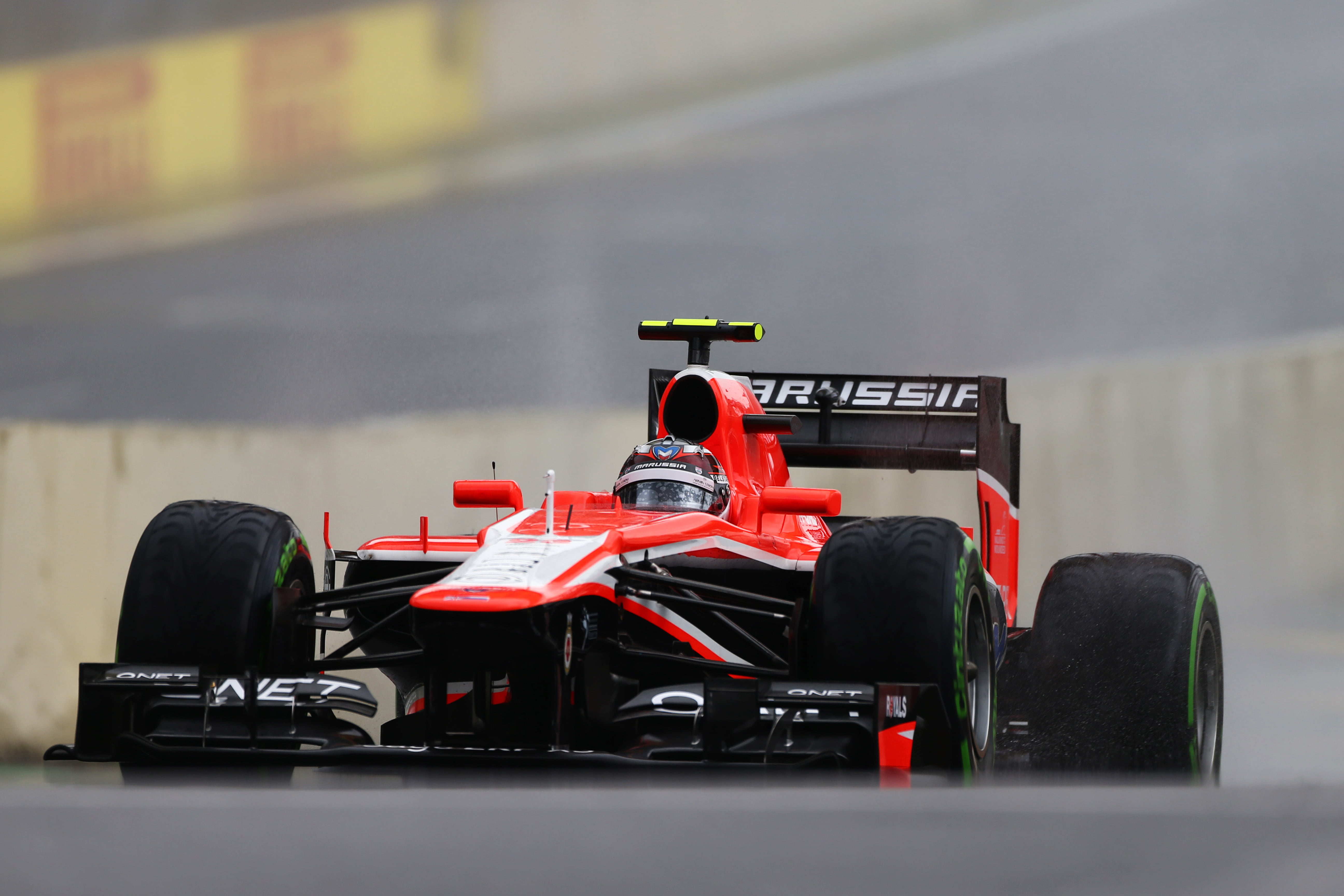 Marussia komt bovendrijven in VT2