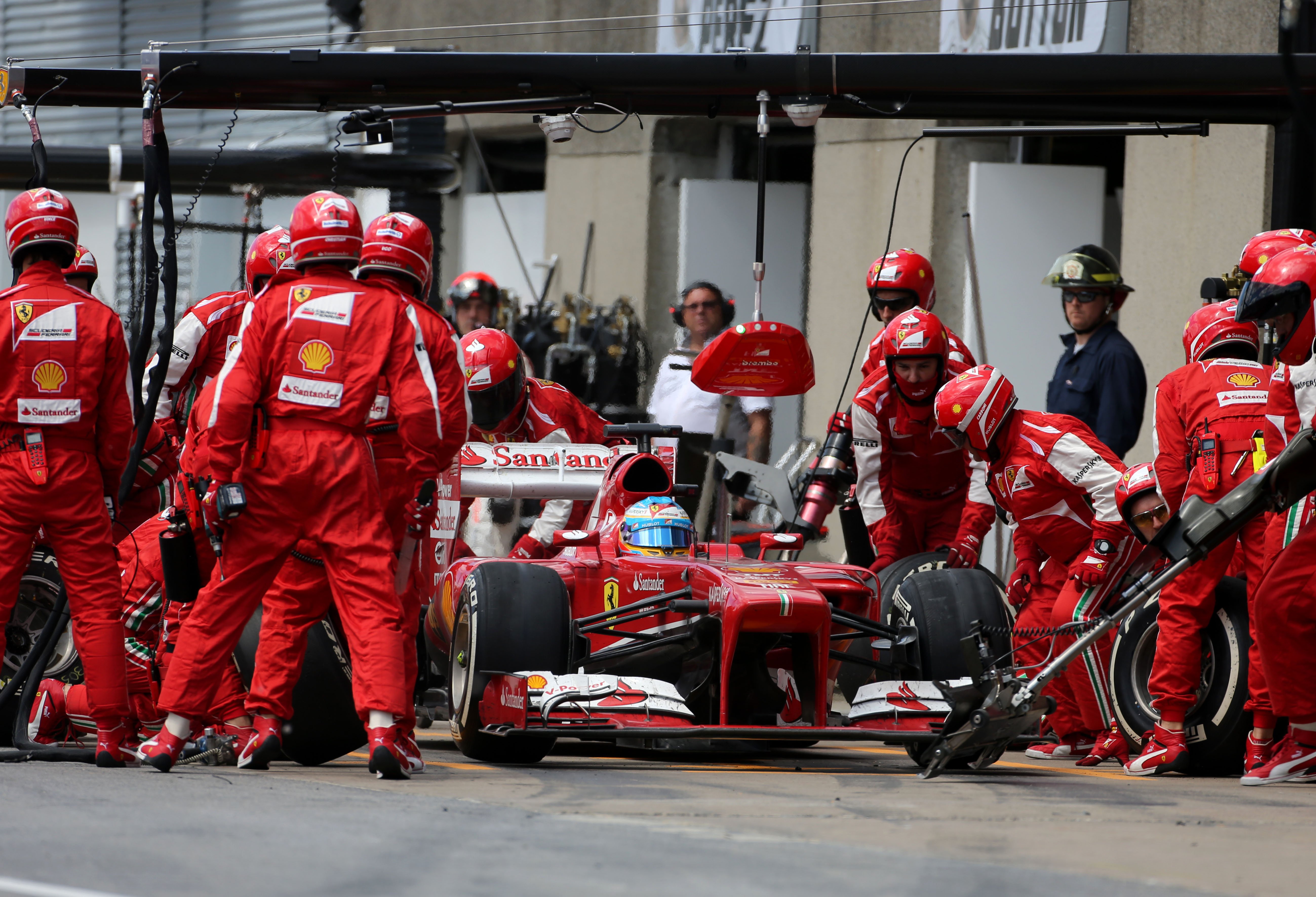 Geen verplicht aantal pitstops in 2014