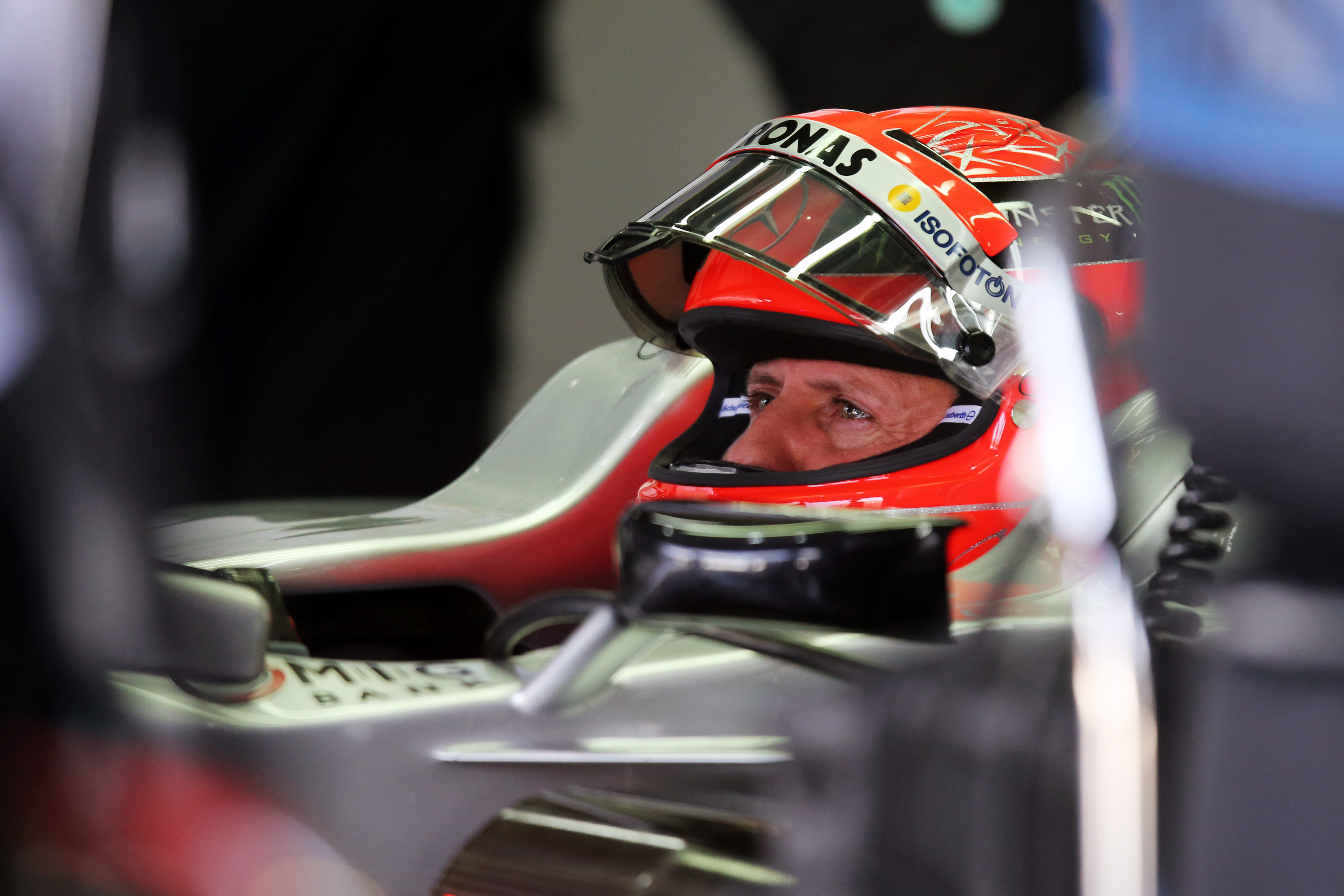 Mercedes rijdt met Schumacher-eerbetoon in Jerez