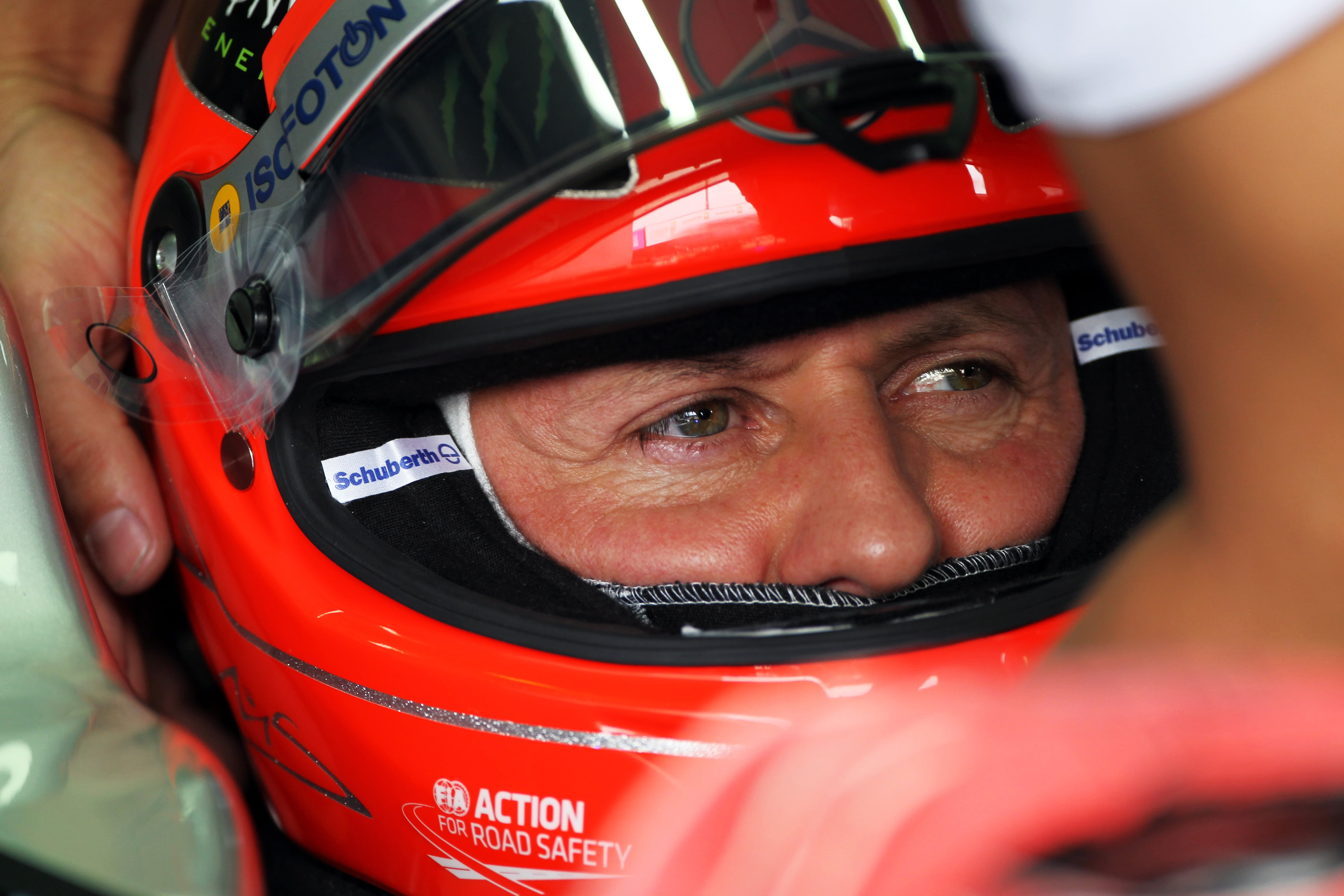 Schumacher wordt uit coma gehaald