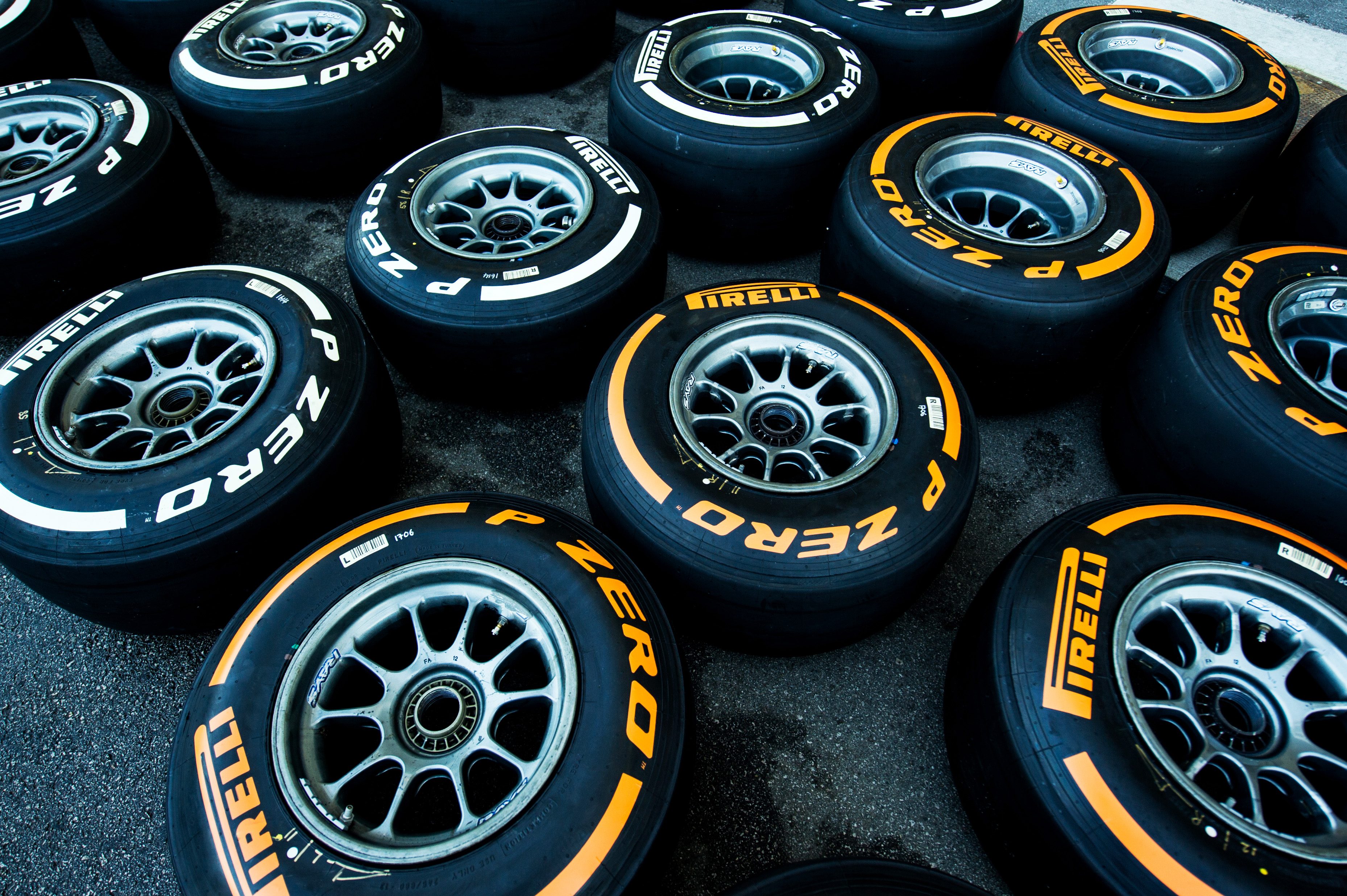 Pirelli bereidt zich in Bahrein voor op verbod bandenwarmers