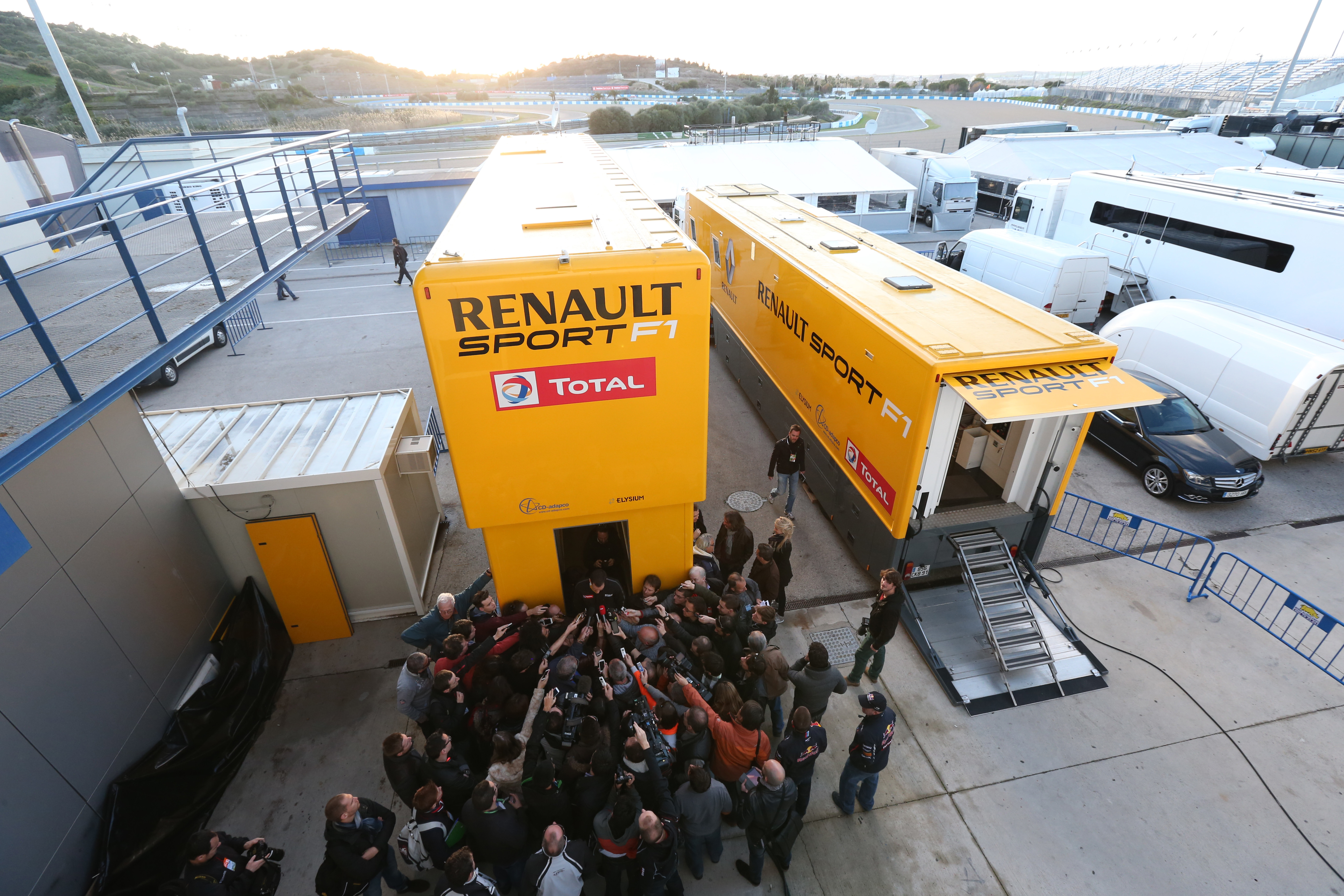 Probleemloze shakedown Lotus met verbeterde Renault-motor