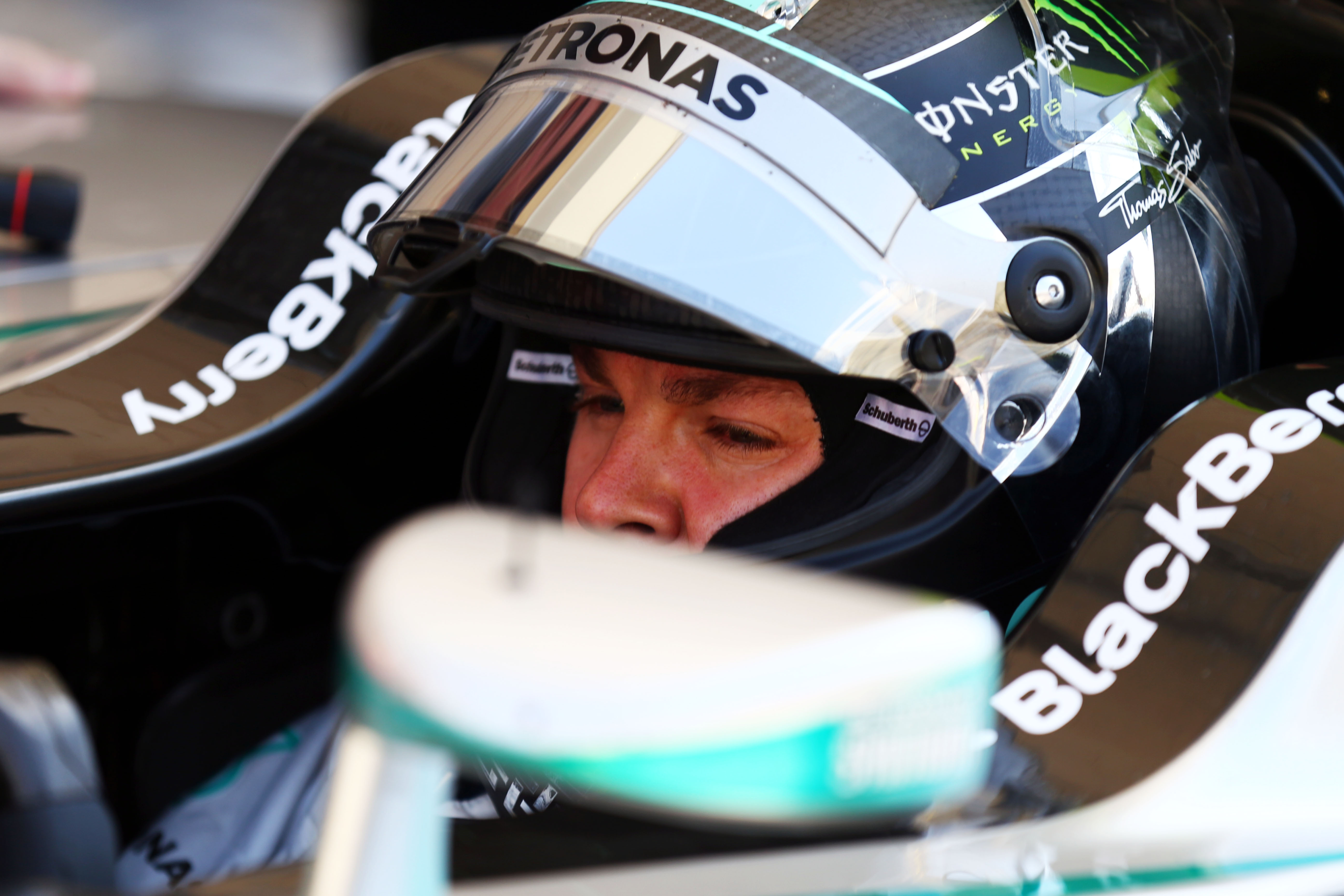 Bahrein update: Rosberg snel, Renault-teams in de problemen