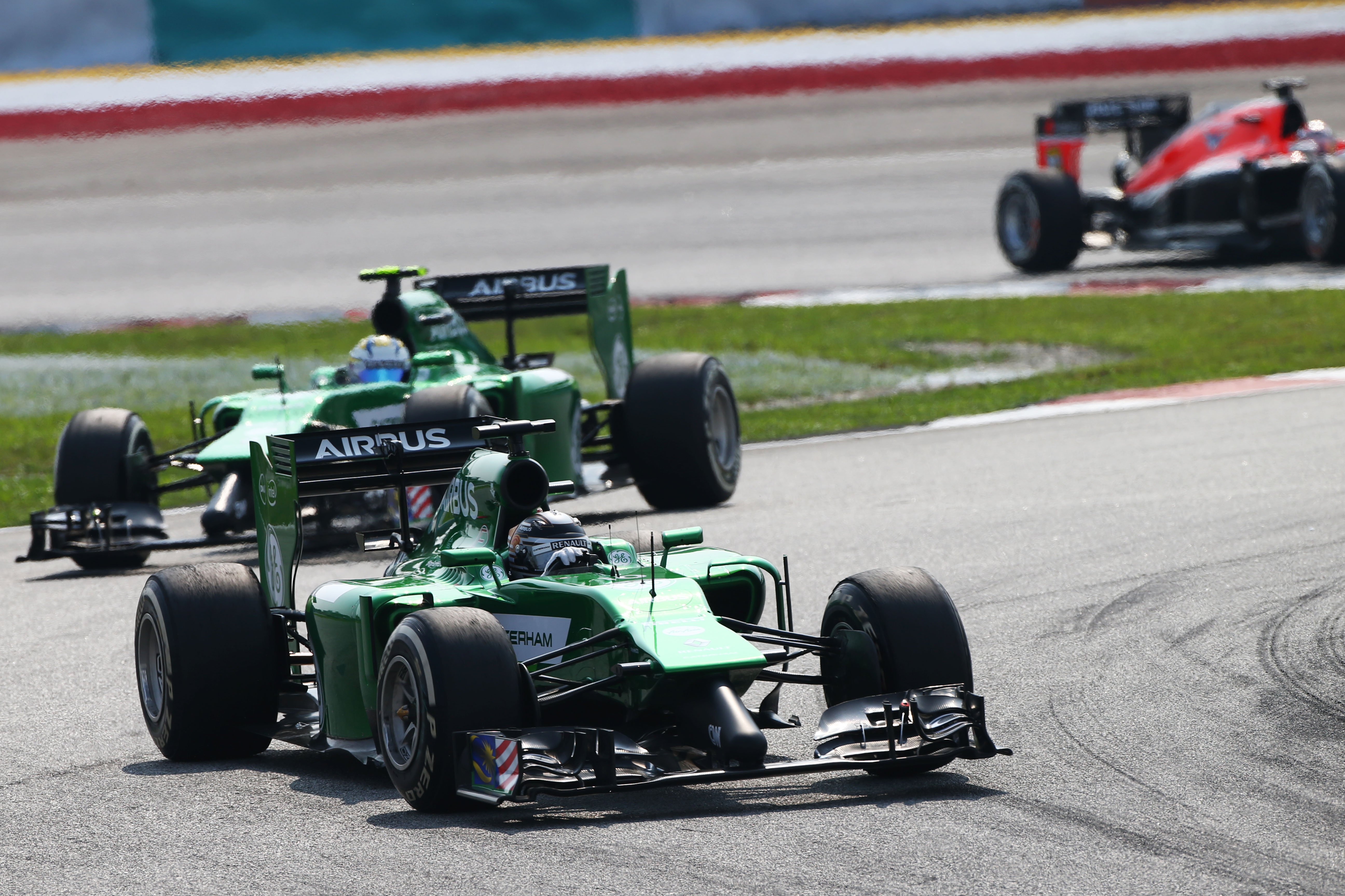 Caterham slaat terug en haalt Marussia in