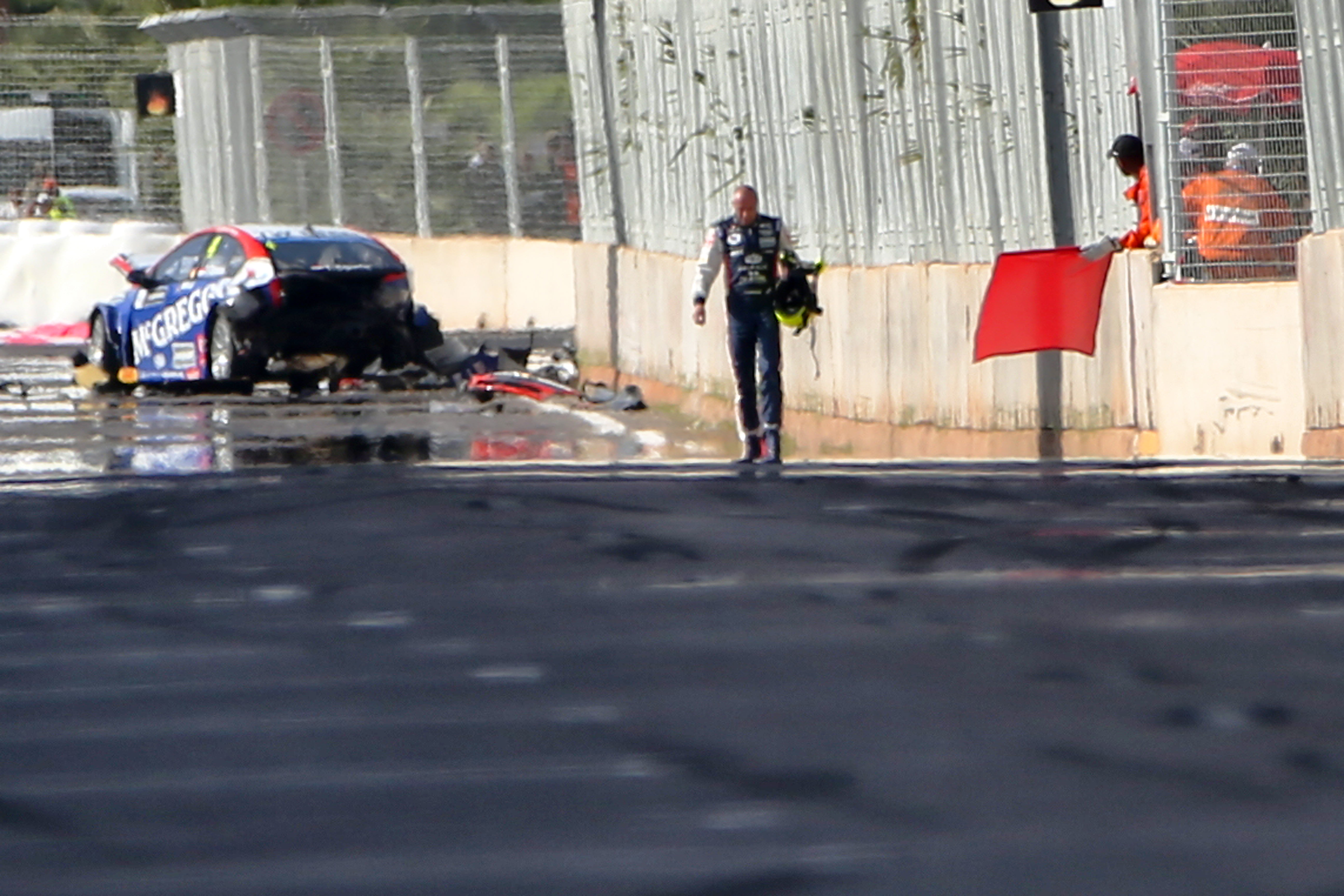 Coronel start WTCC-seizoen met zware crash