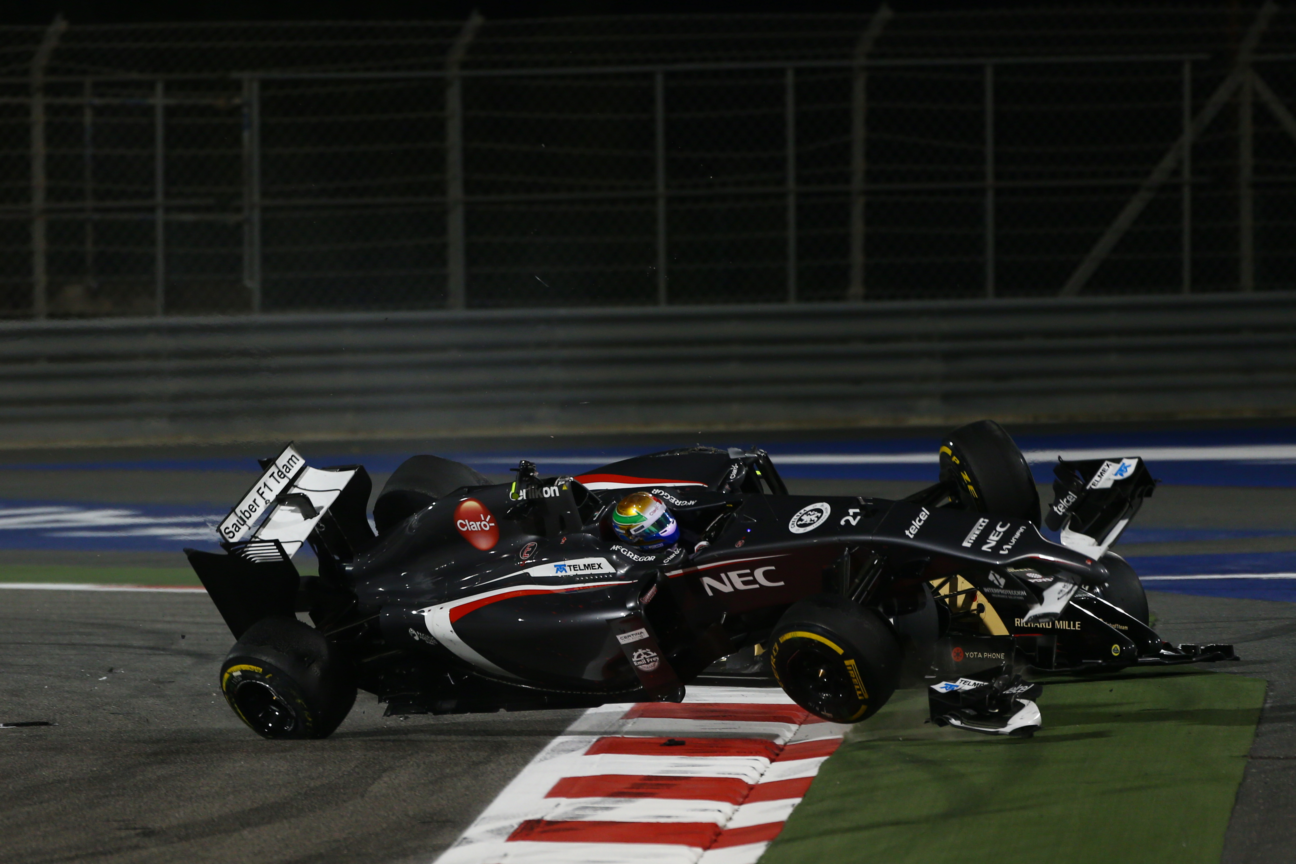 FIA legt Maldonado verdere straffen op