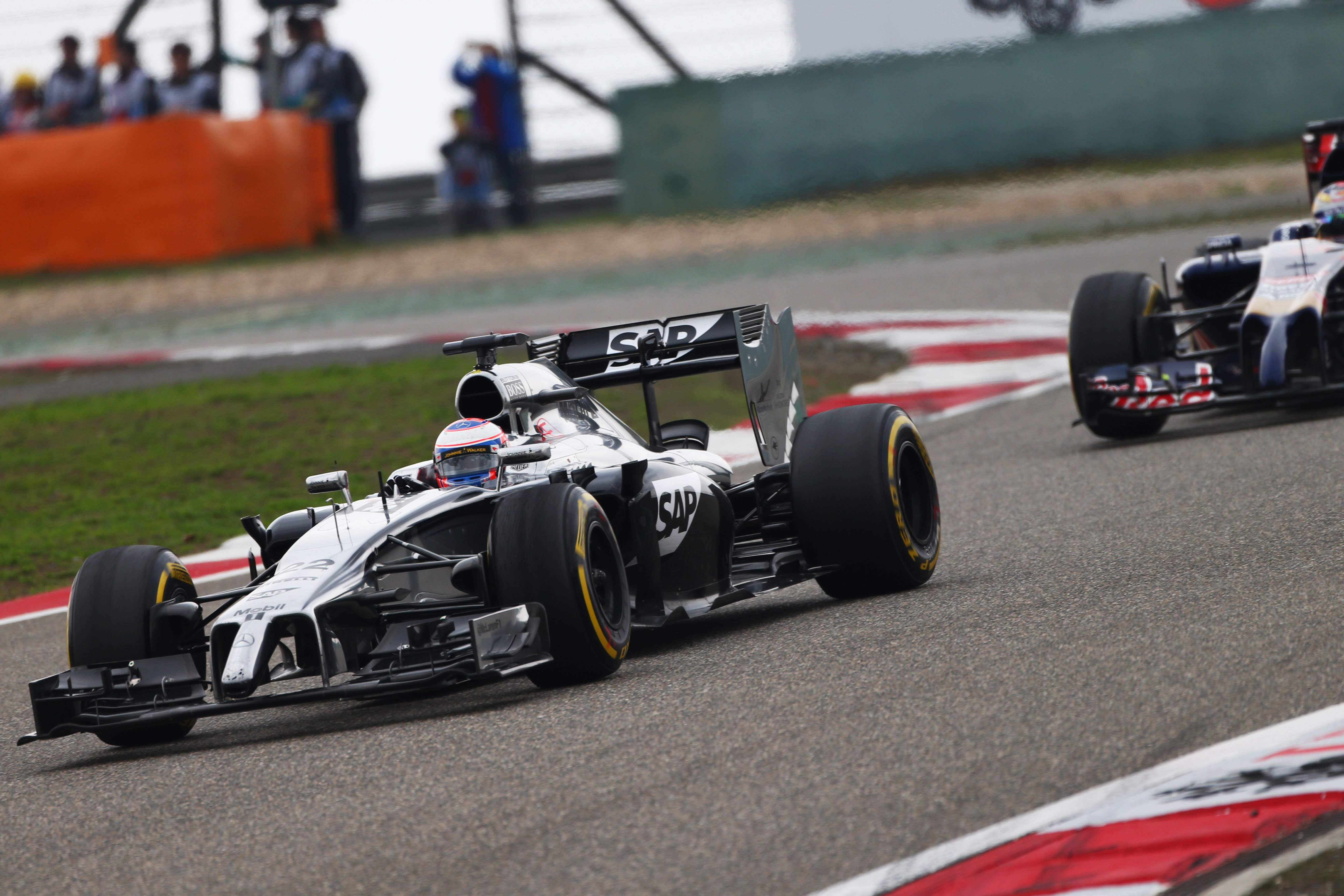 McLaren-coureurs maken zich zorgen na fletse race