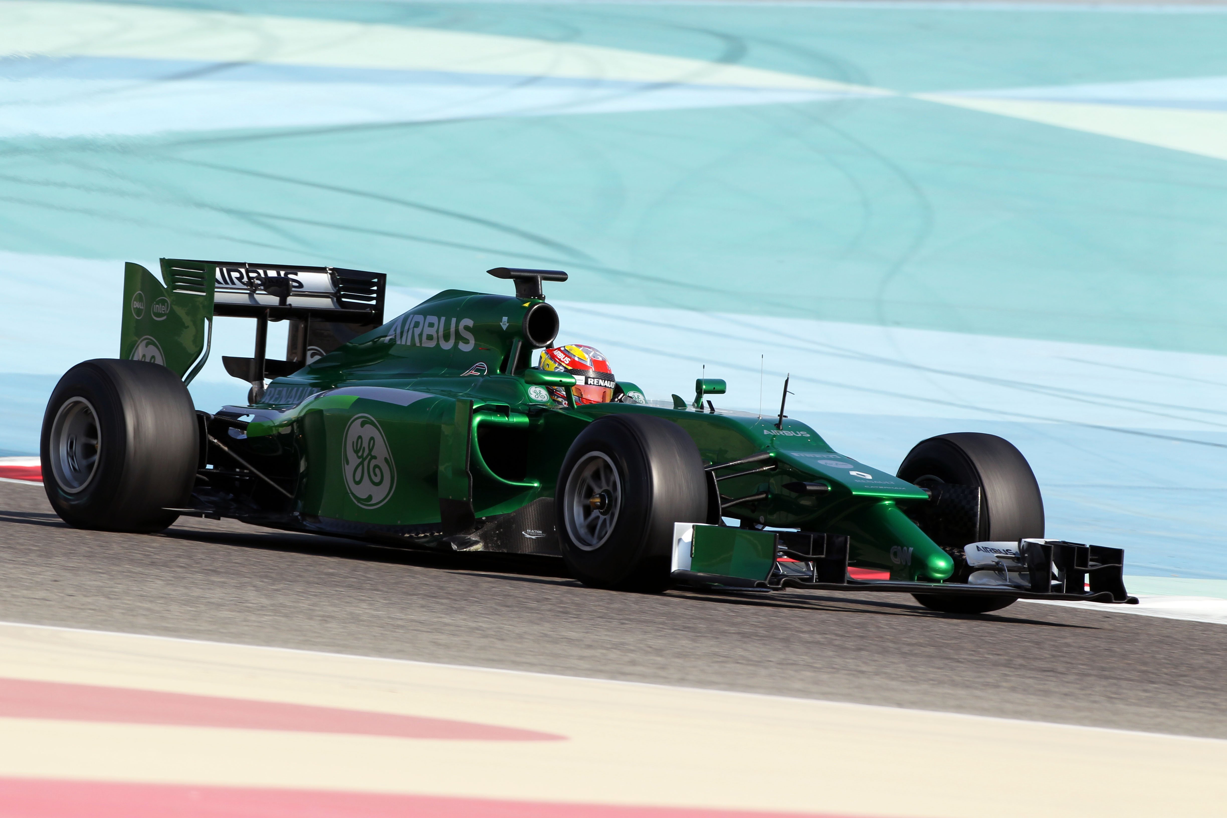 Frijns test twee keer voor Caterham in Bahrein