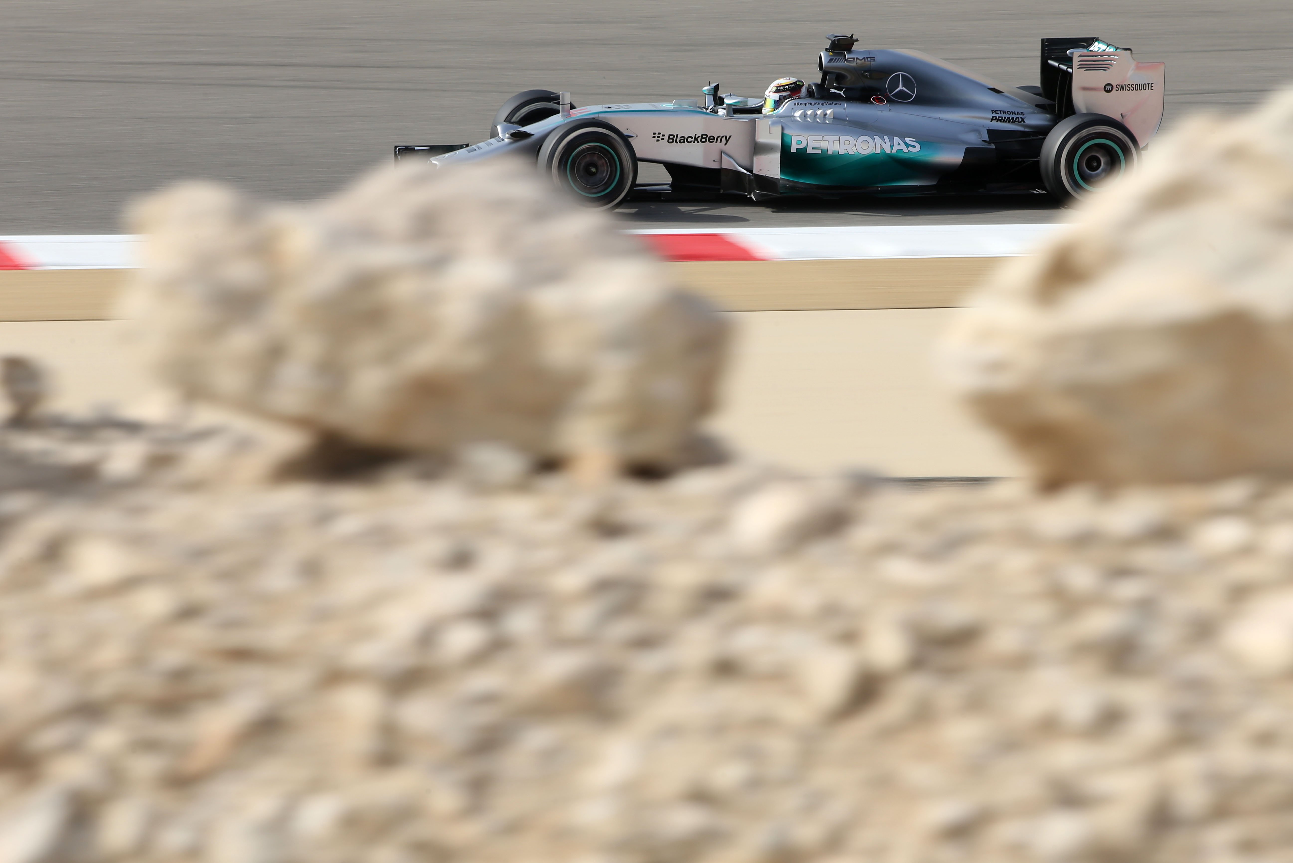 Hamilton domineert eerste trainingsdag