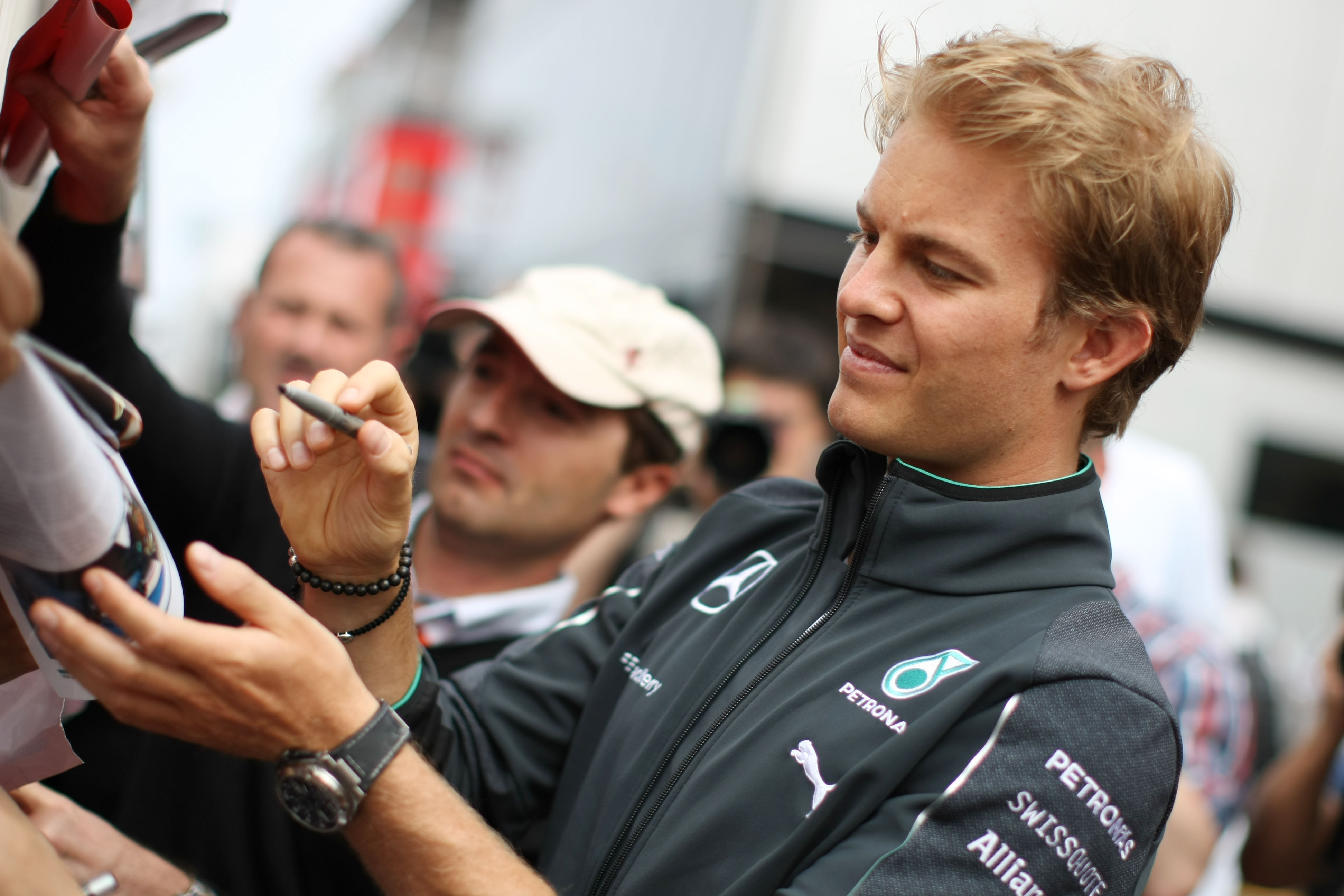 ‘Contractverlenging voor Rosberg’