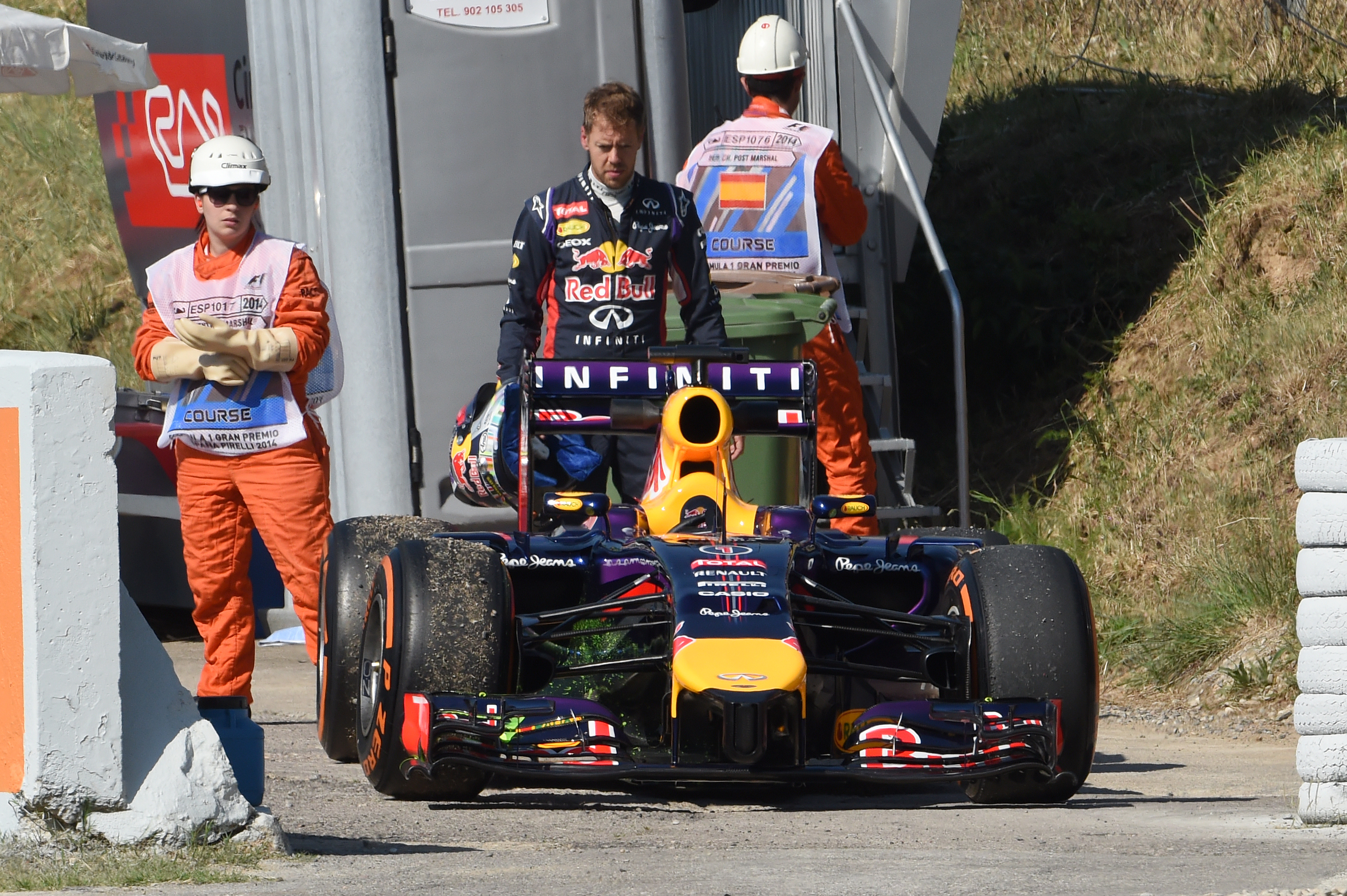 Vettel rekent op gridstraffen wegens motorproblemen