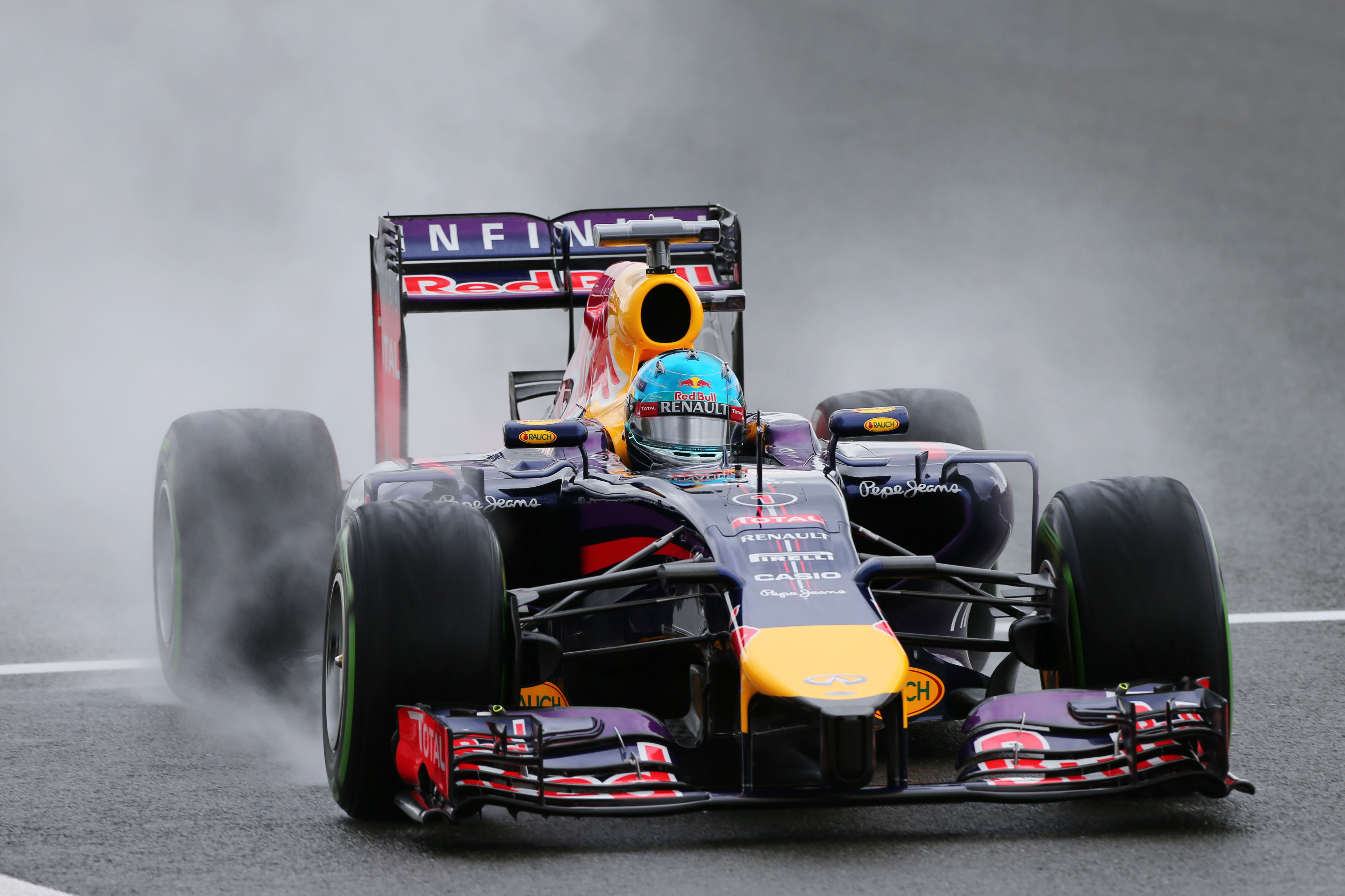 Vettel in zijn nopjes met tweede startplaats