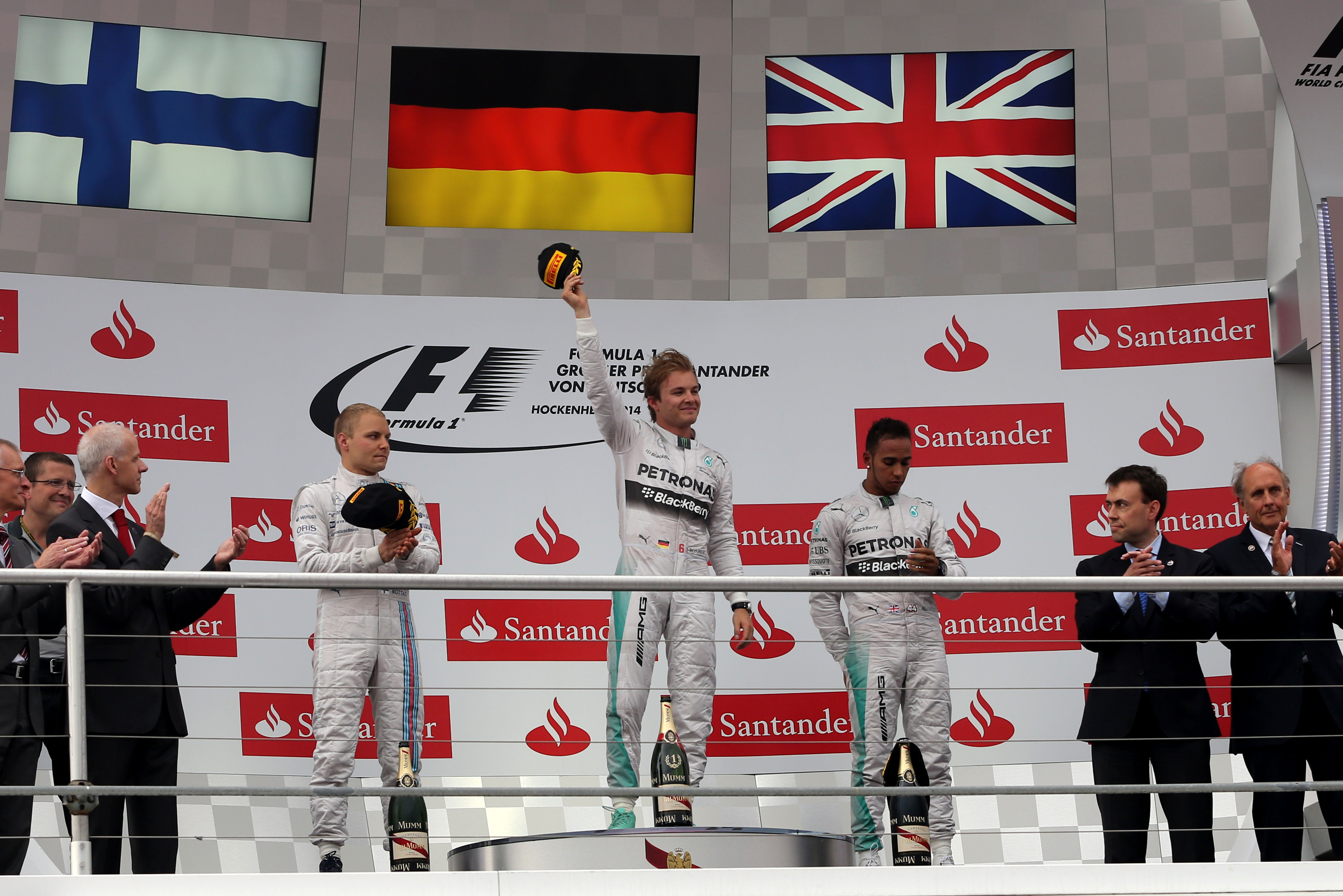 Rosberg verstevigt leidende positie WK weer