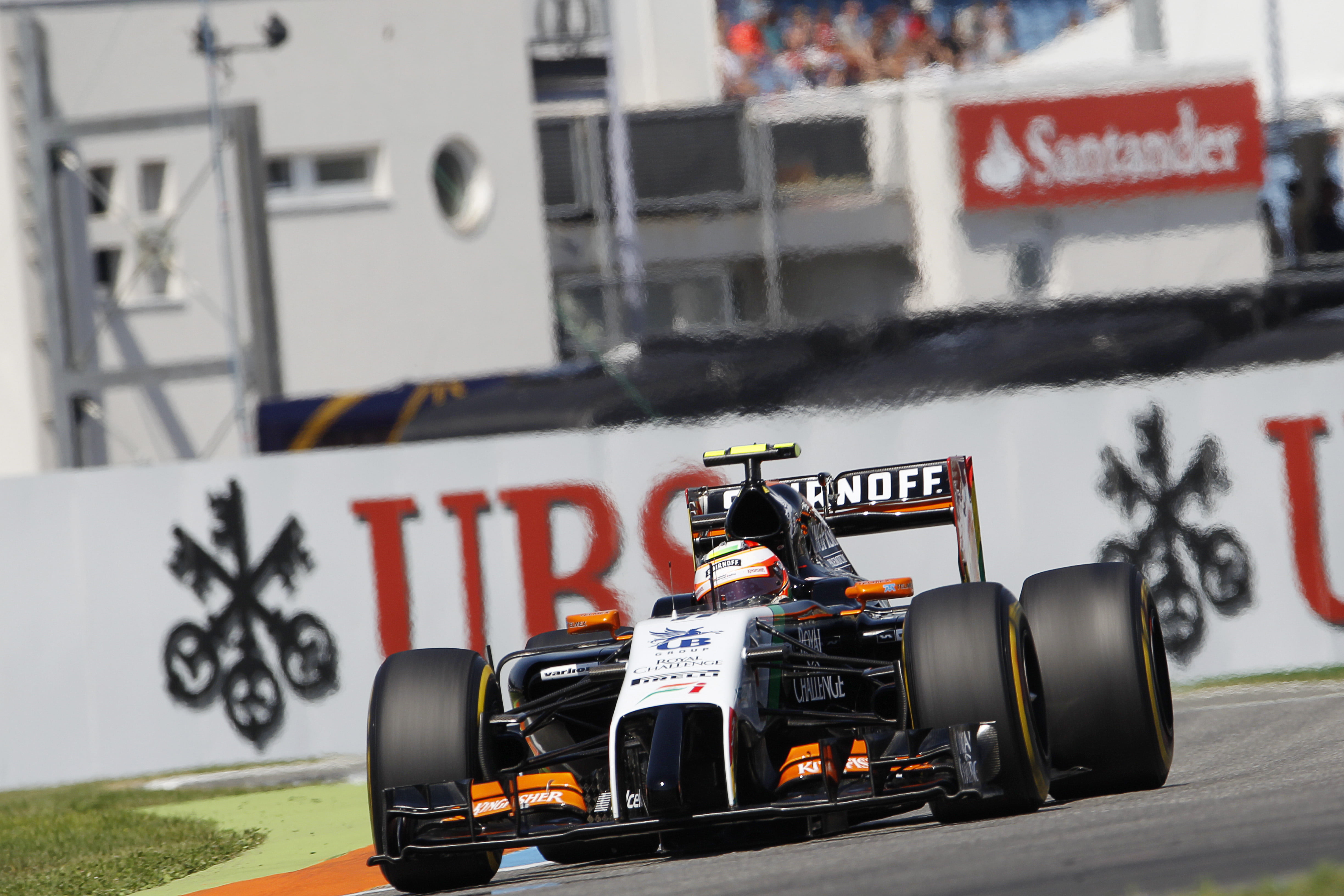 Beide Force India’s eindigen in de toptien