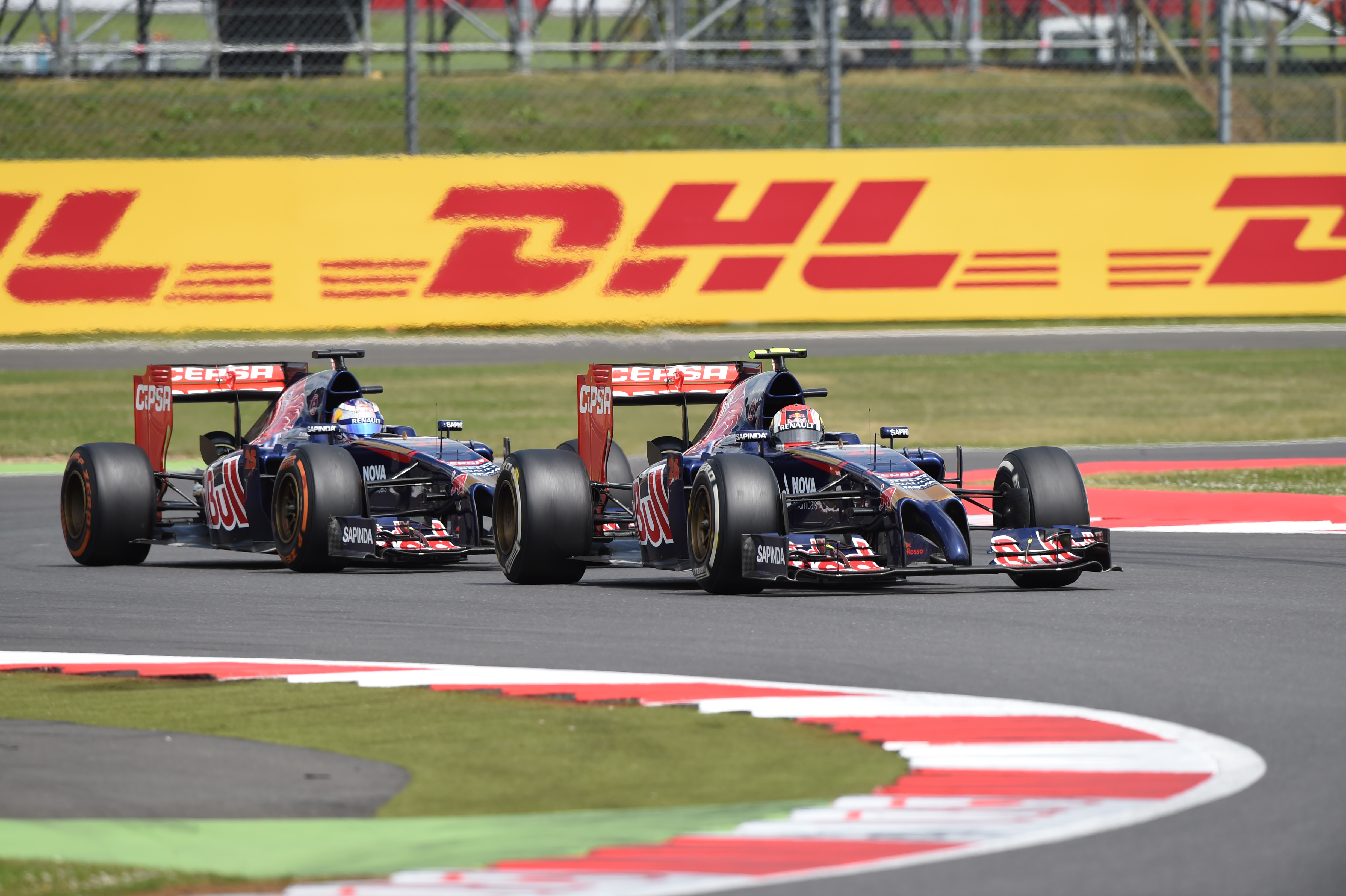 Dubbele puntenfinish voor Toro Rosso