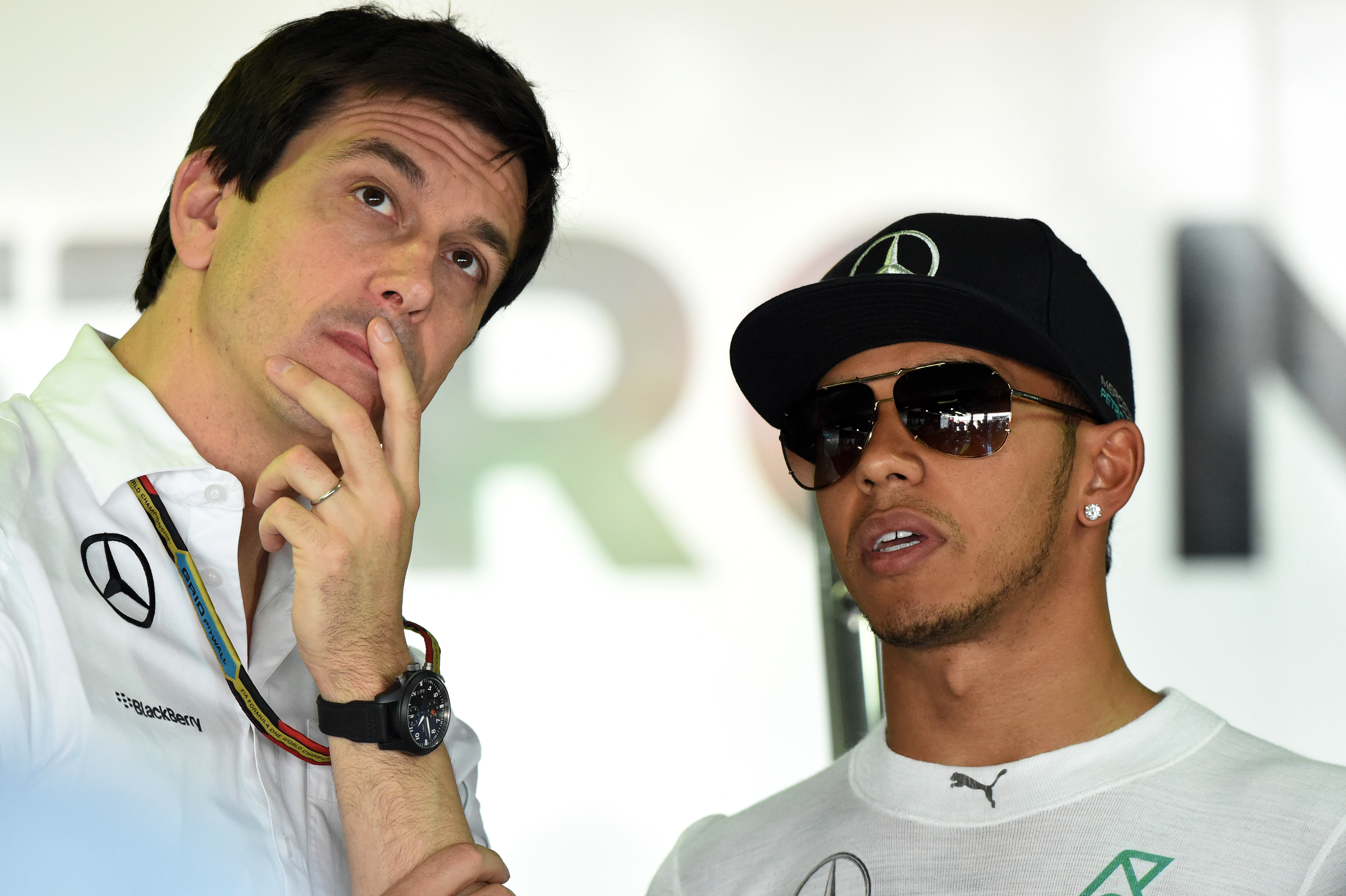 Hamilton en Mercedes schorten onderhandelingen op