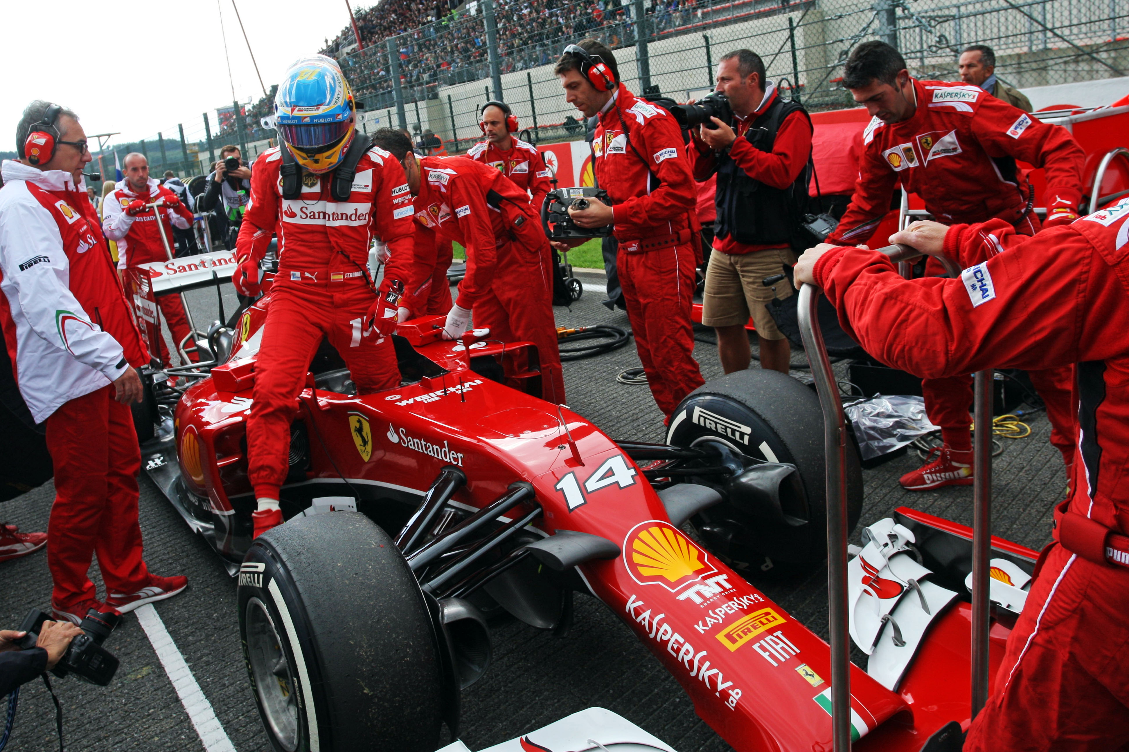 Alonso: ‘Het wordt een lastige race, maar niets is onmogelijk’