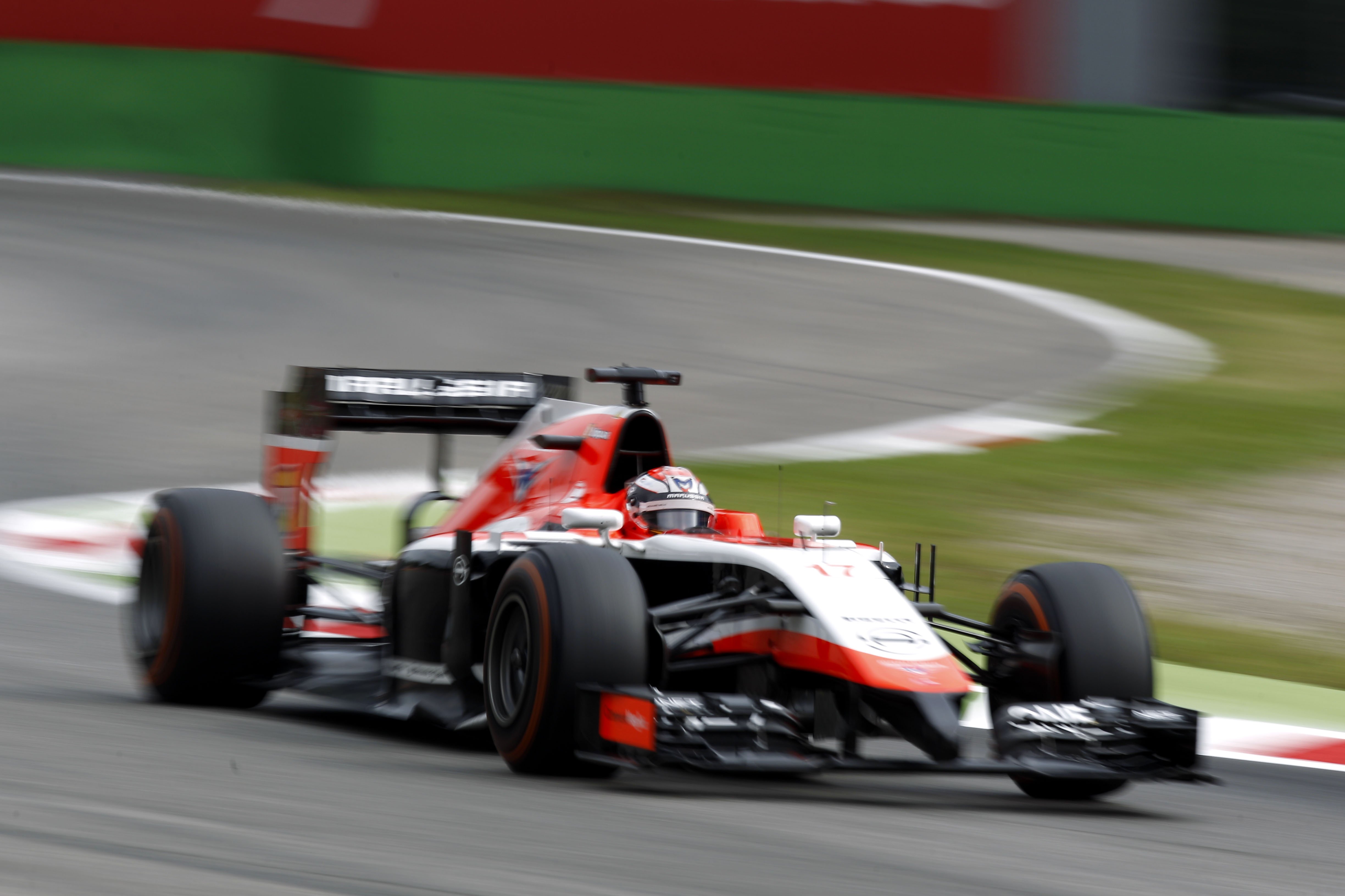 Marussia houdt Lotus gezelschap