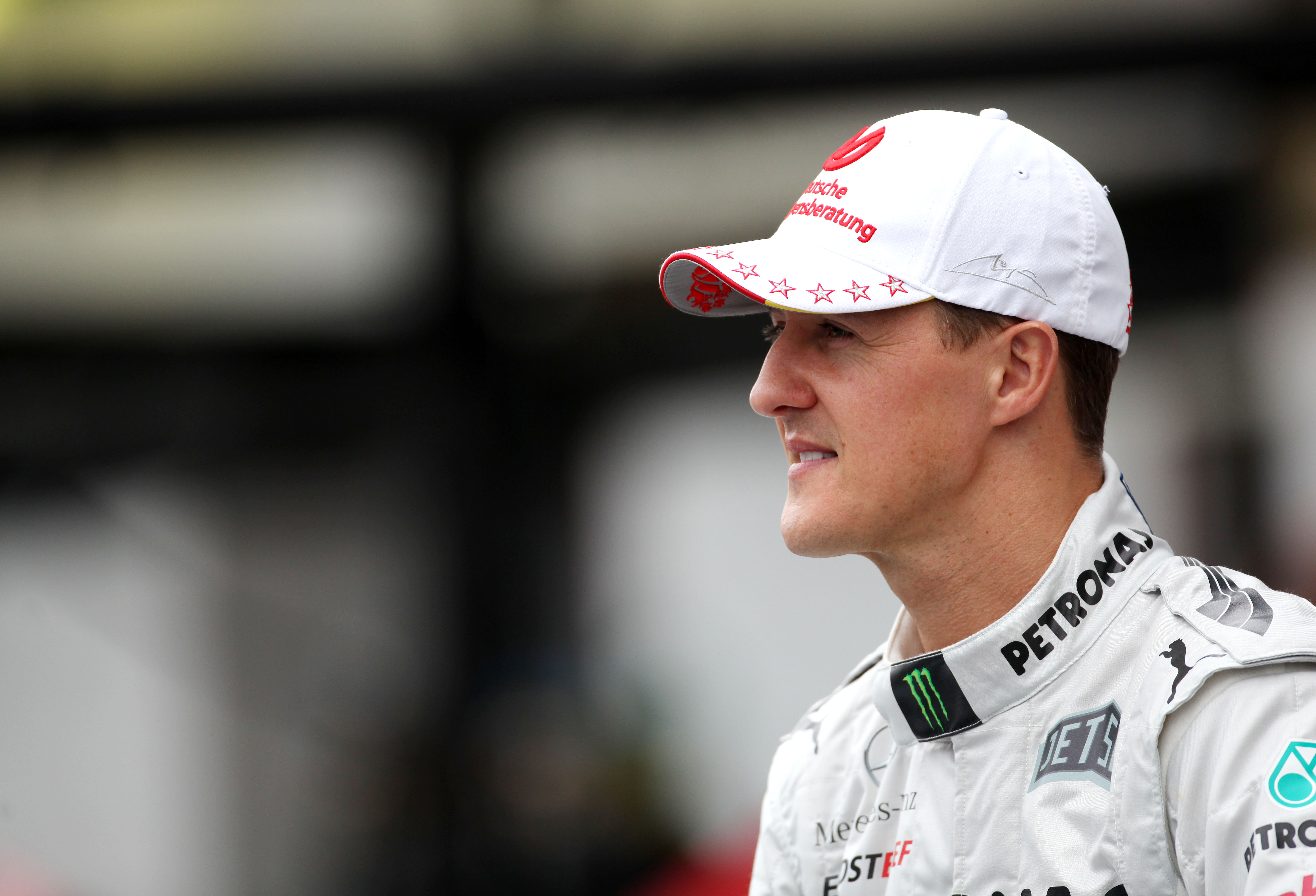 Schumacher revalideert thuis verder