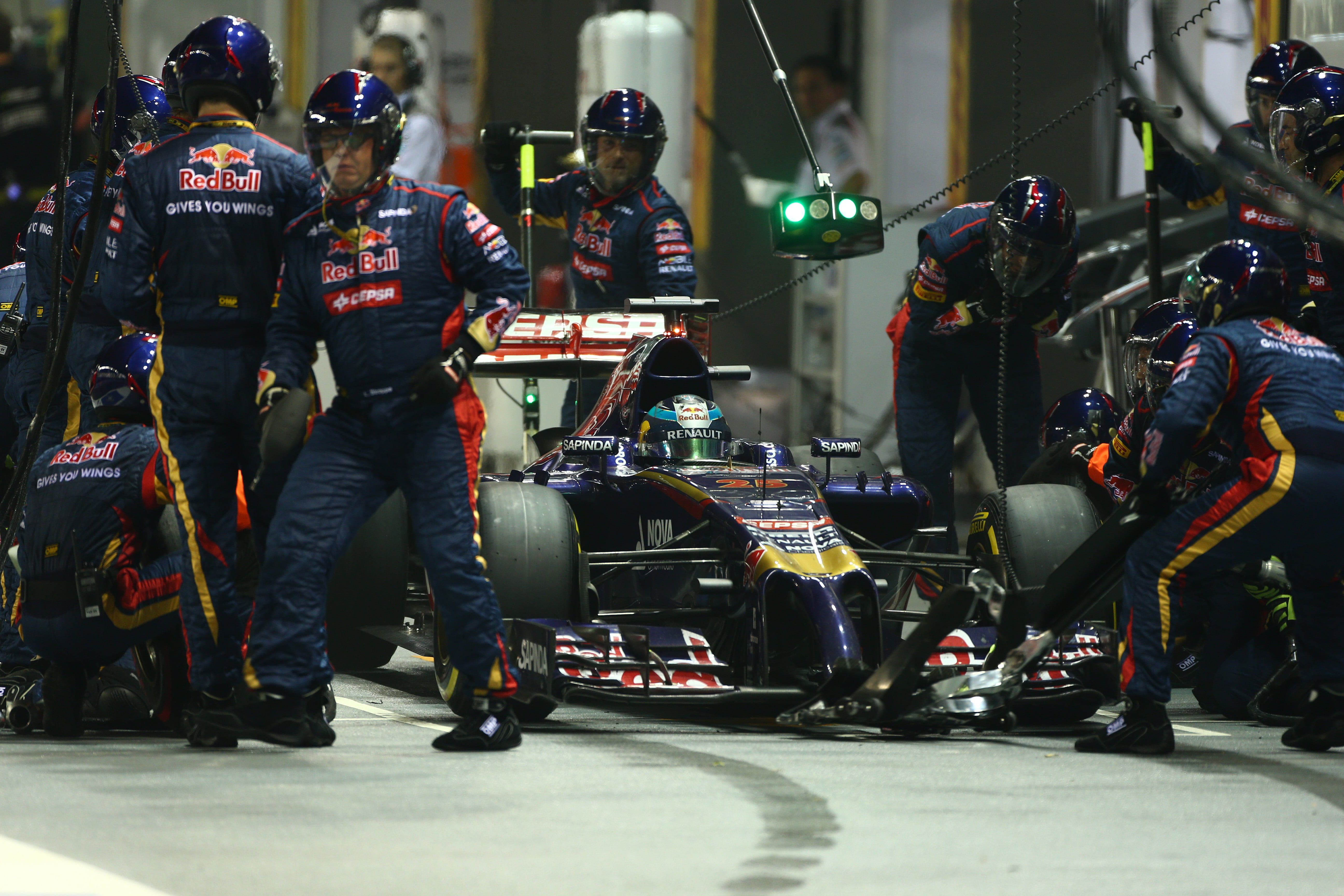 Toro Rosso geeft Vergne vleugels