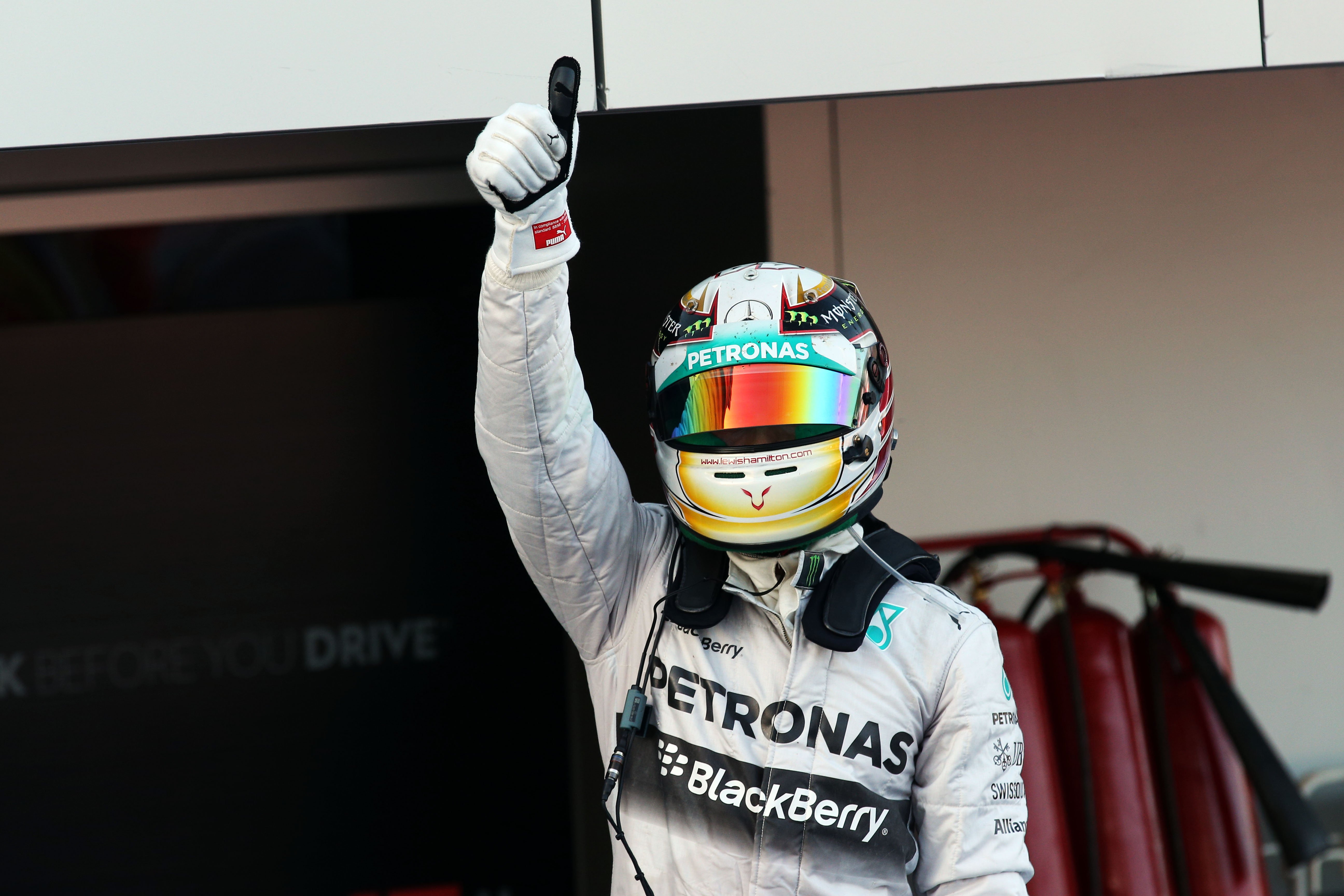 Hamilton voelt zich nog niet gerust op titelstrijd