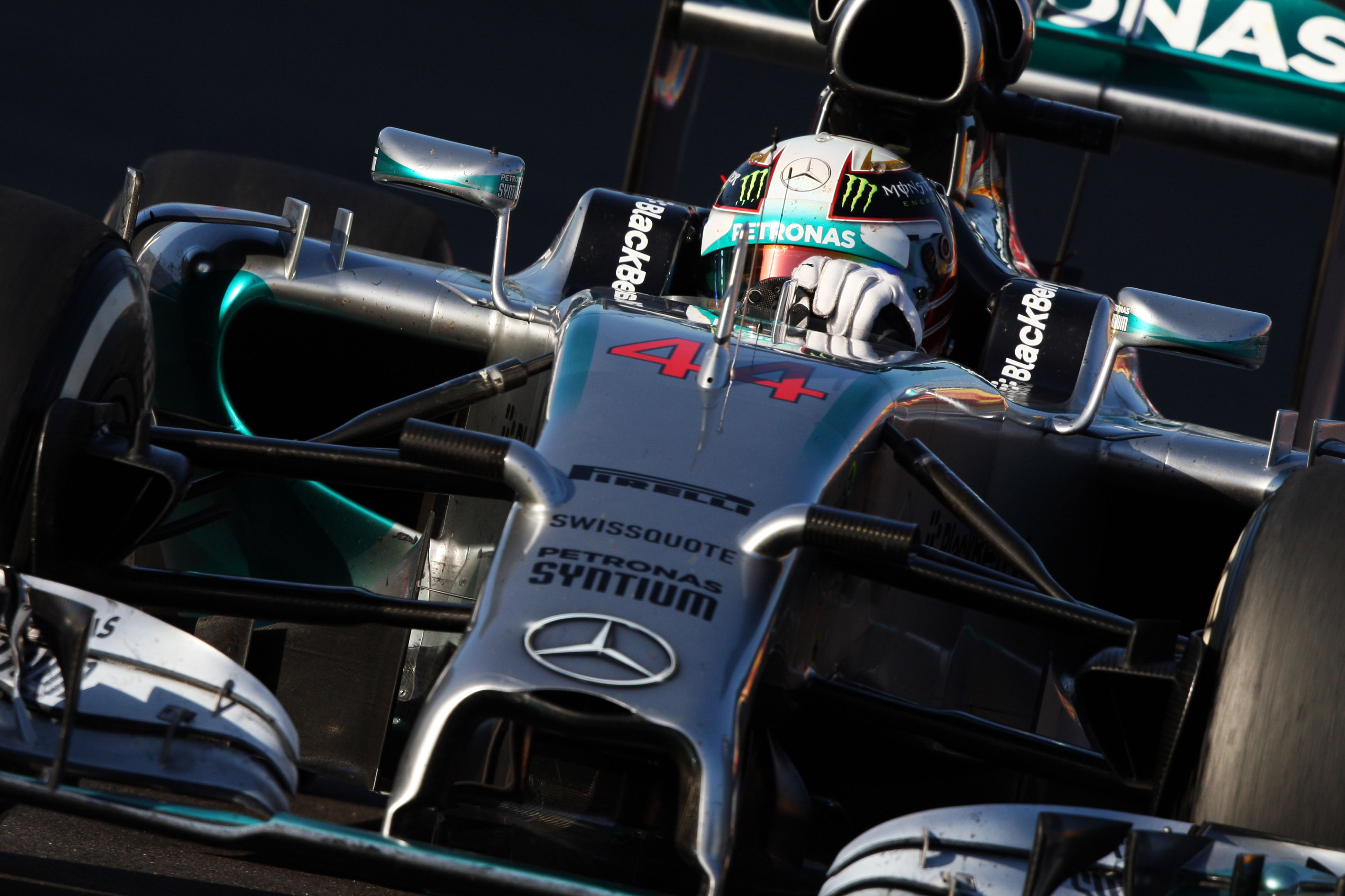 Mercedes: ‘Na finalerace snel nieuwe deal Hamilton’
