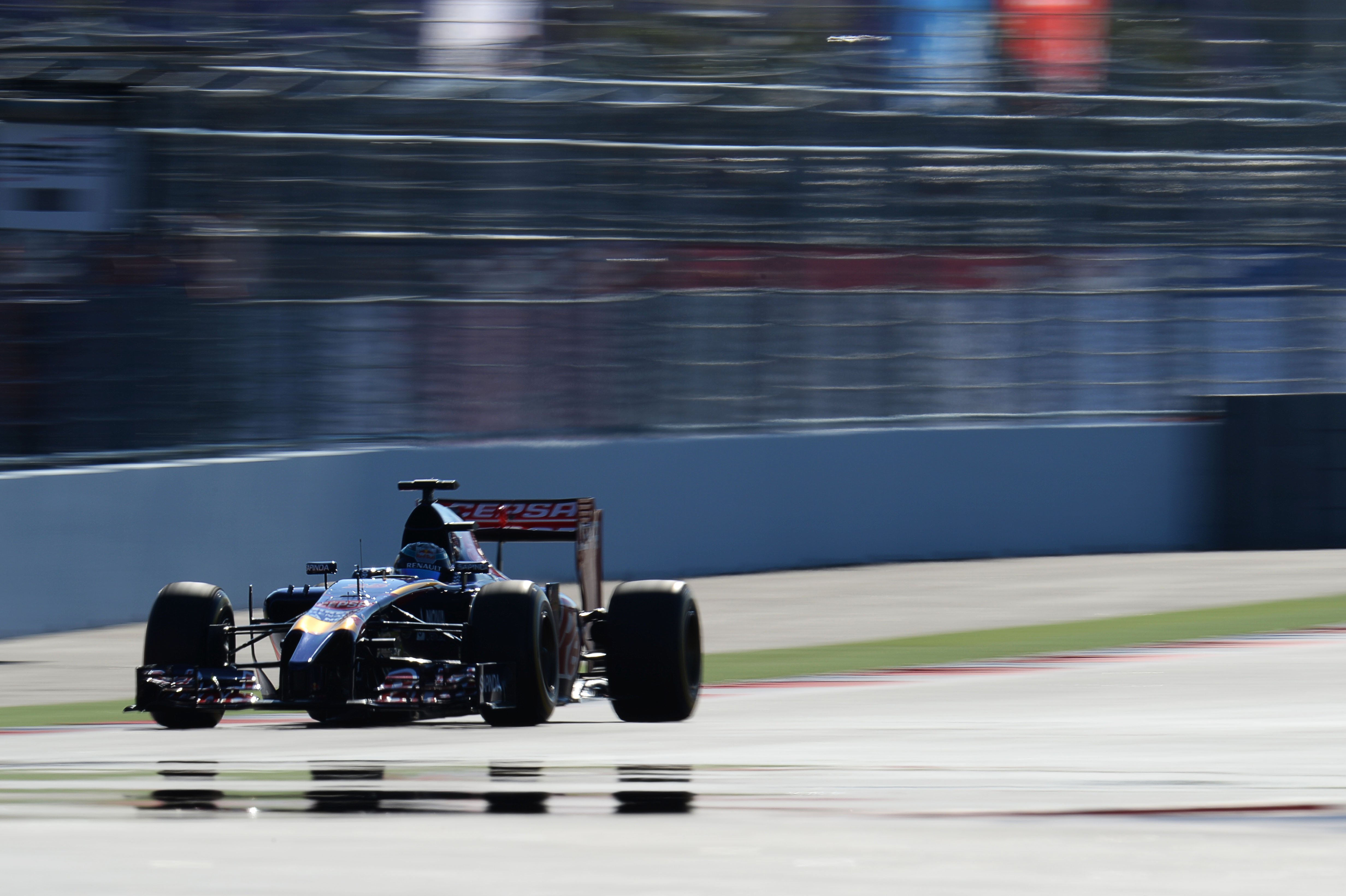 Toro Rosso overtuigend van start in Olympisch Park