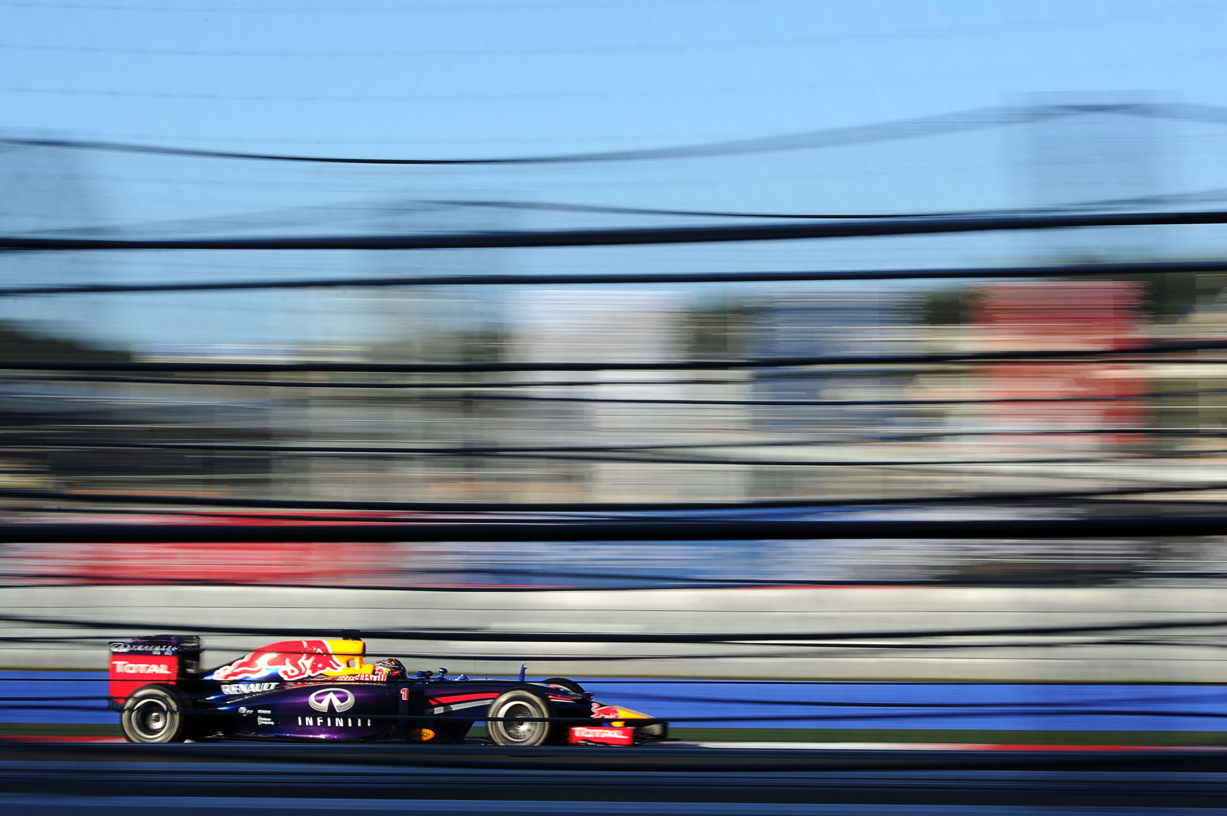 Vettel: ‘Zesde motor en uit pits beginnen in Austin’