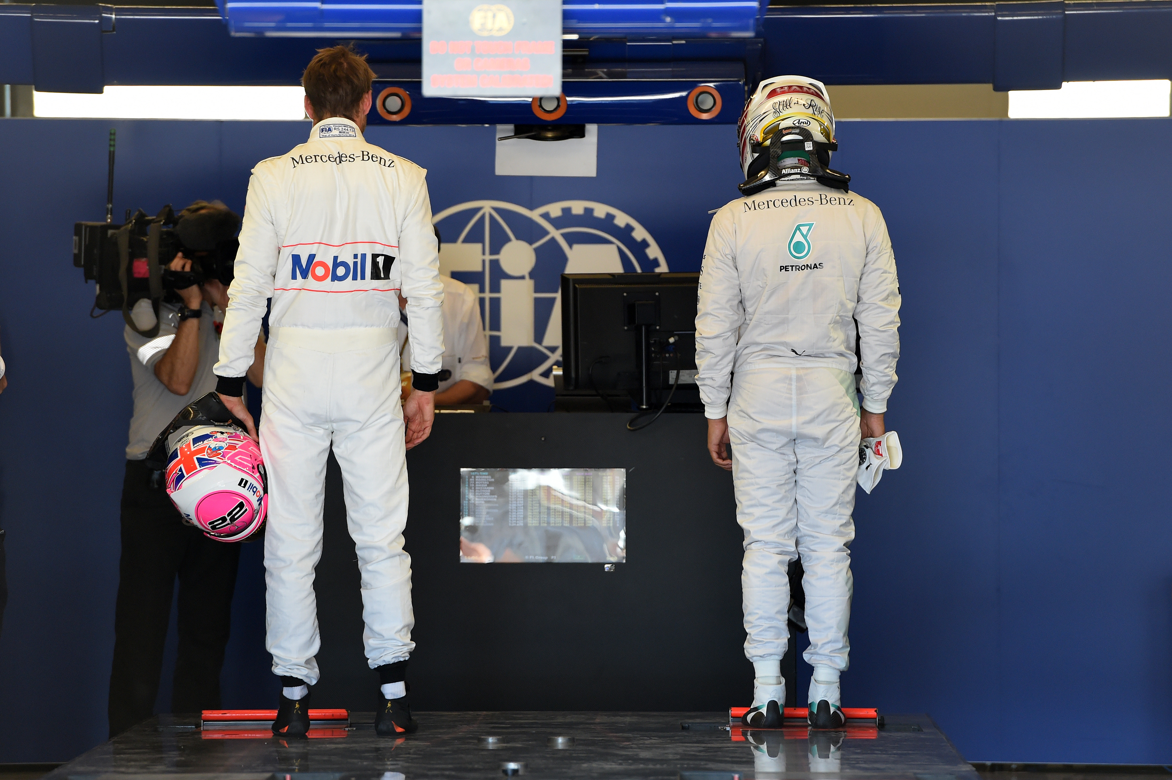 Hamilton: ‘McLaren moet Button behouden’