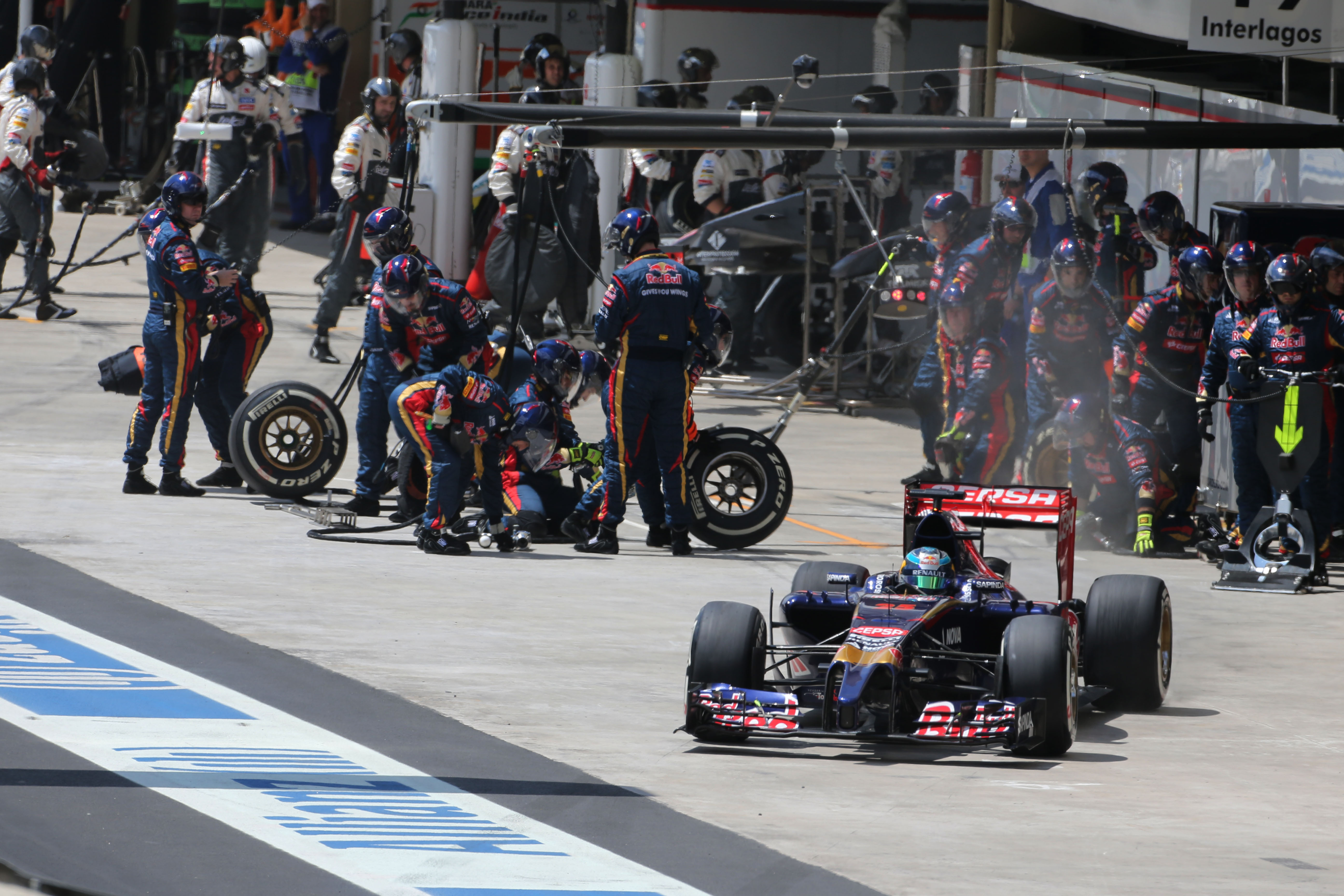 Toro Rosso verlaat Brazilië met lege handen