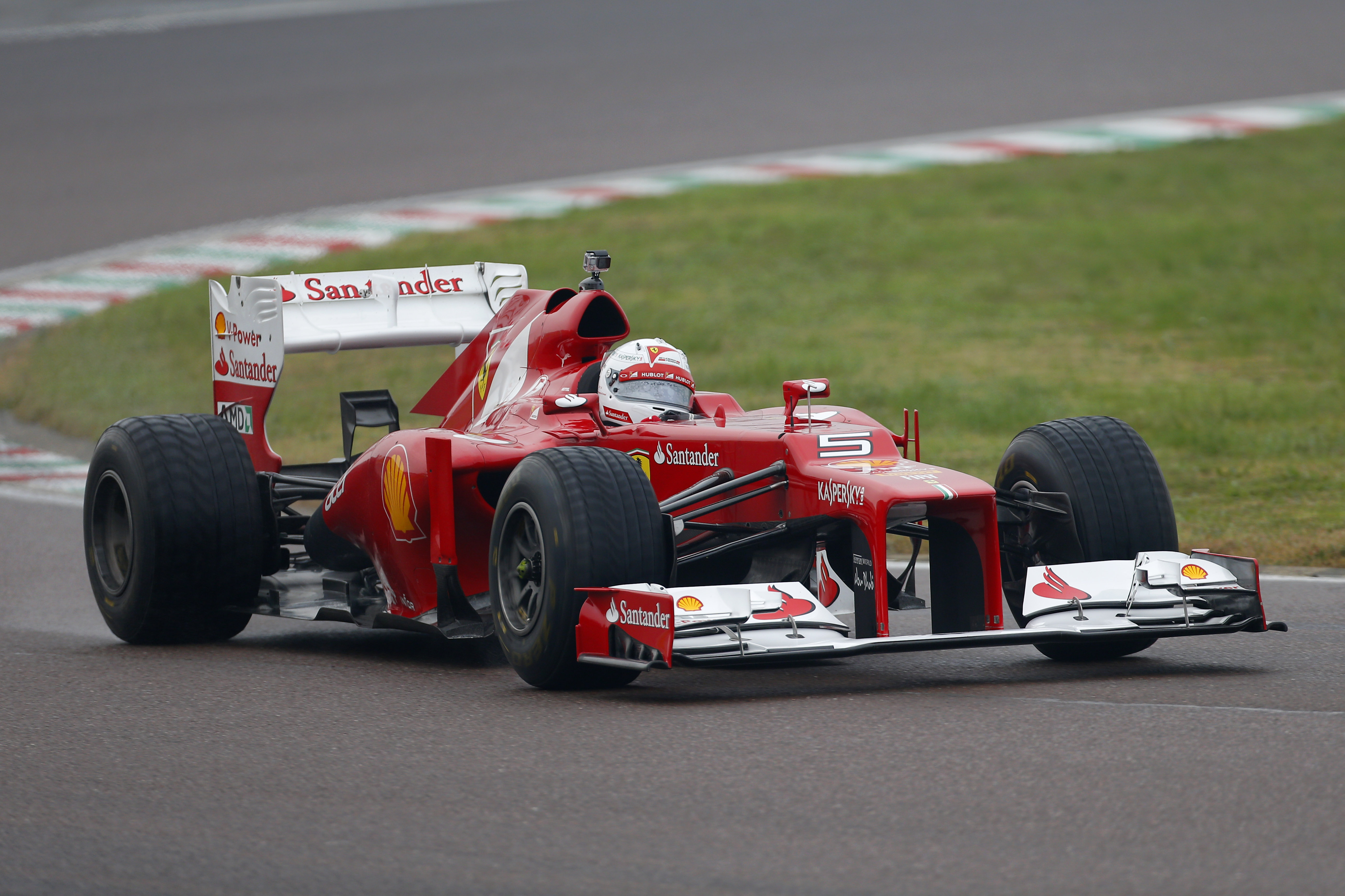 Vettel test met Ferrari uit 2012 op Fiorano