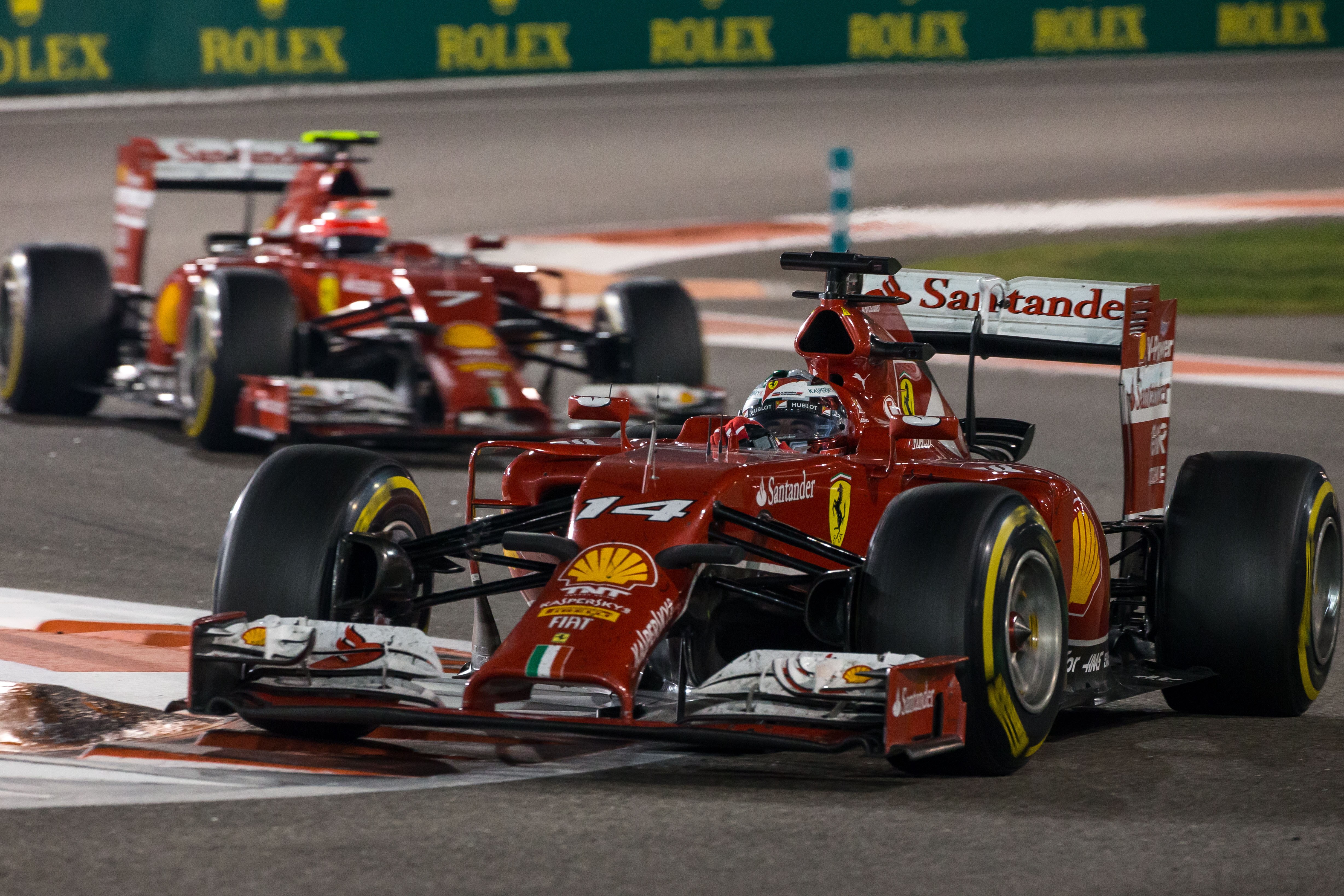 Ferrari mikt op ‘twee á drie zeges’ voor 2015