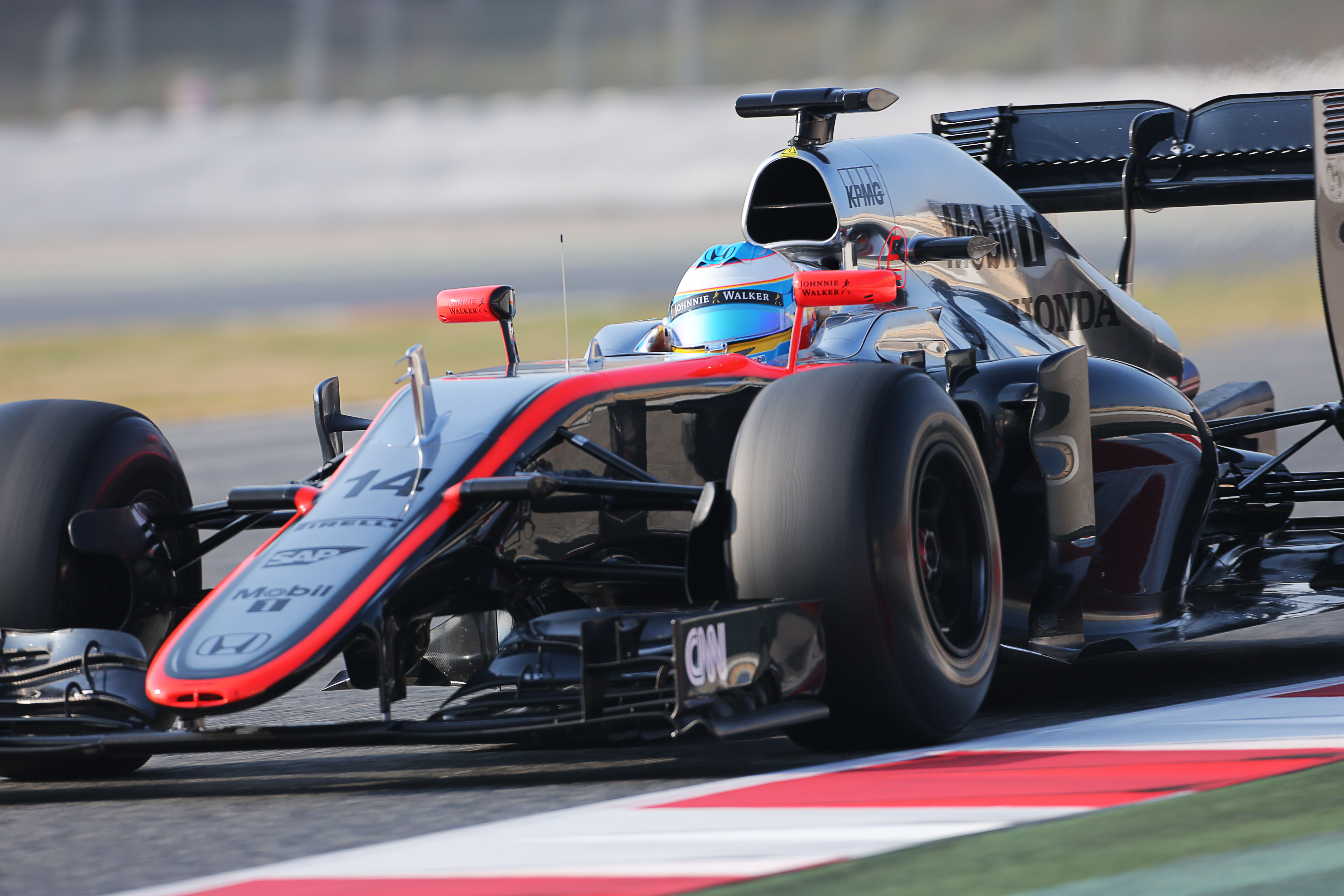 ‘FIA begint onderzoek naar crash Alonso’