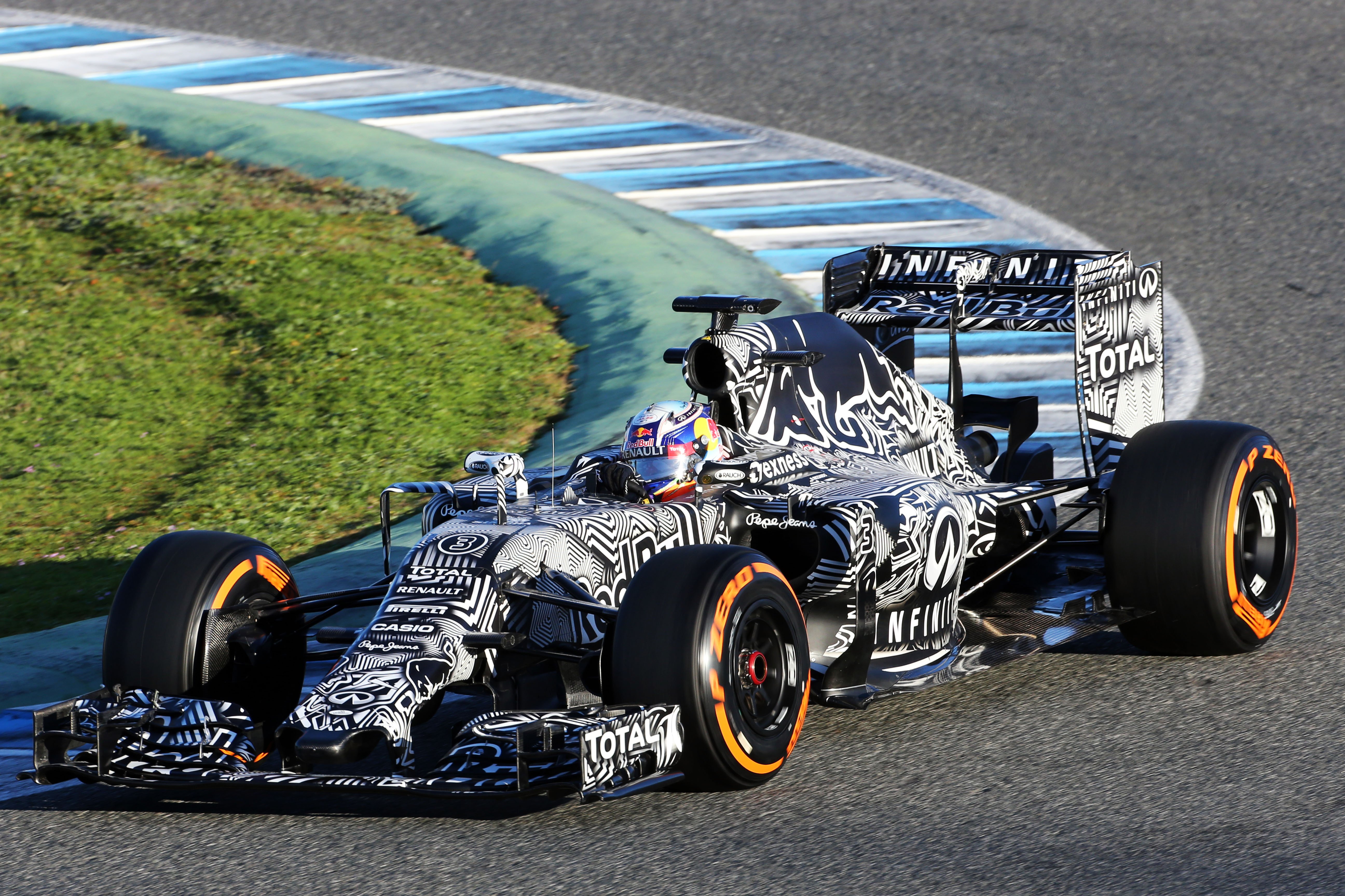 Foto’s: De eerste testkilometers in Jerez