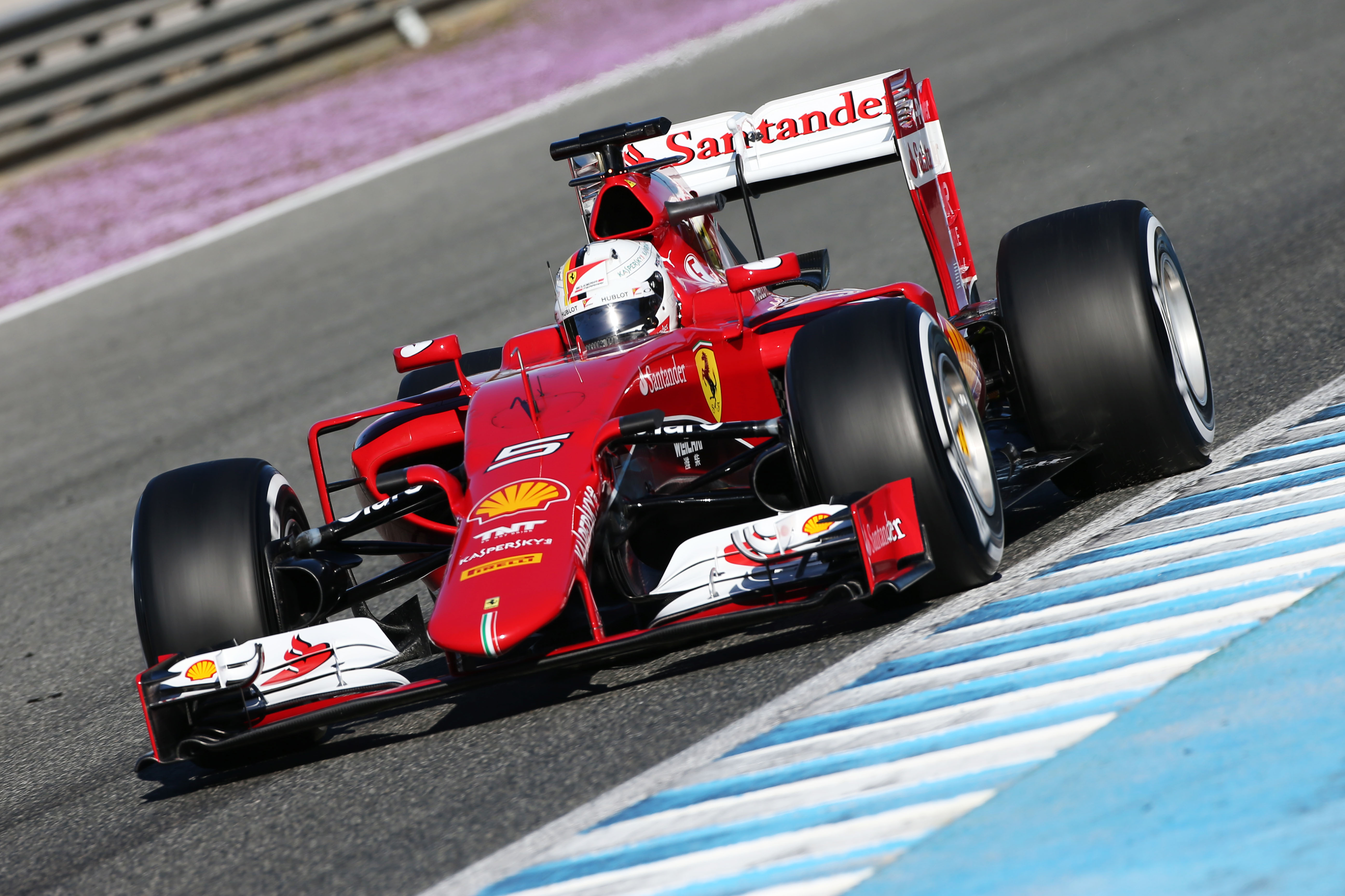 Jerez dag 1: Vettel verrast met snelste tijd