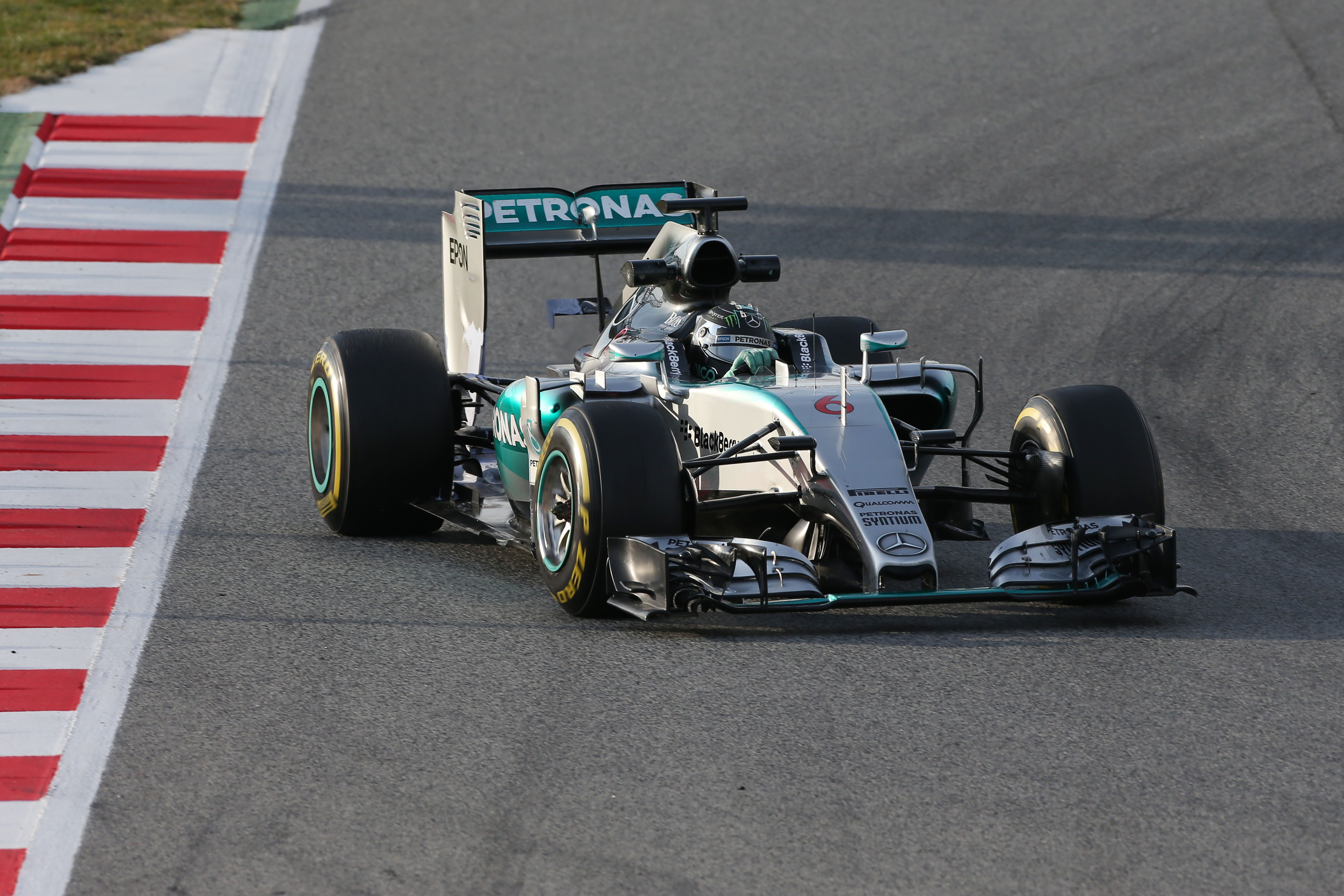 Lauda: ‘Mercedes zal niet compleet domineren’