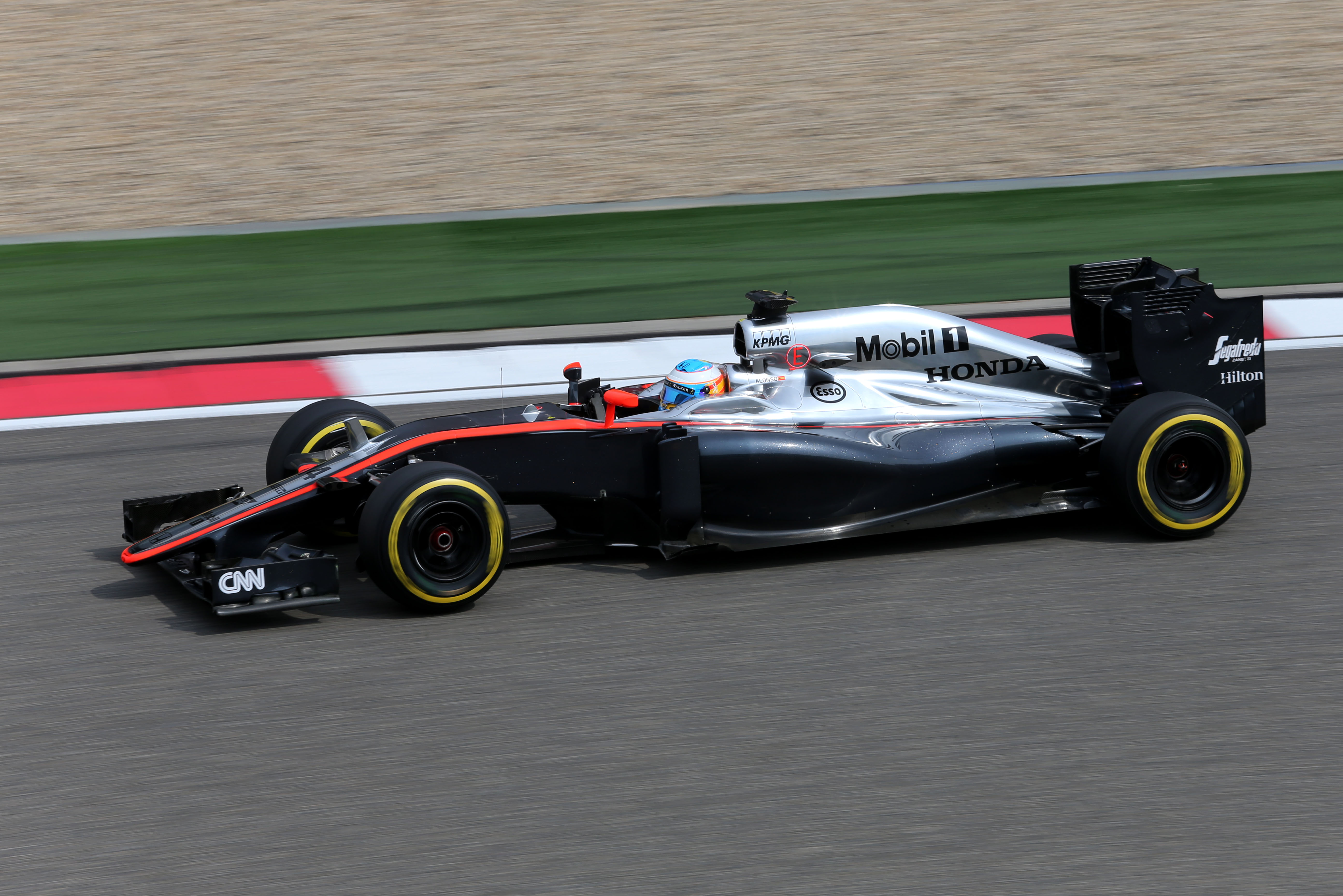 McLaren begint sterk aan Chinees raceweekend