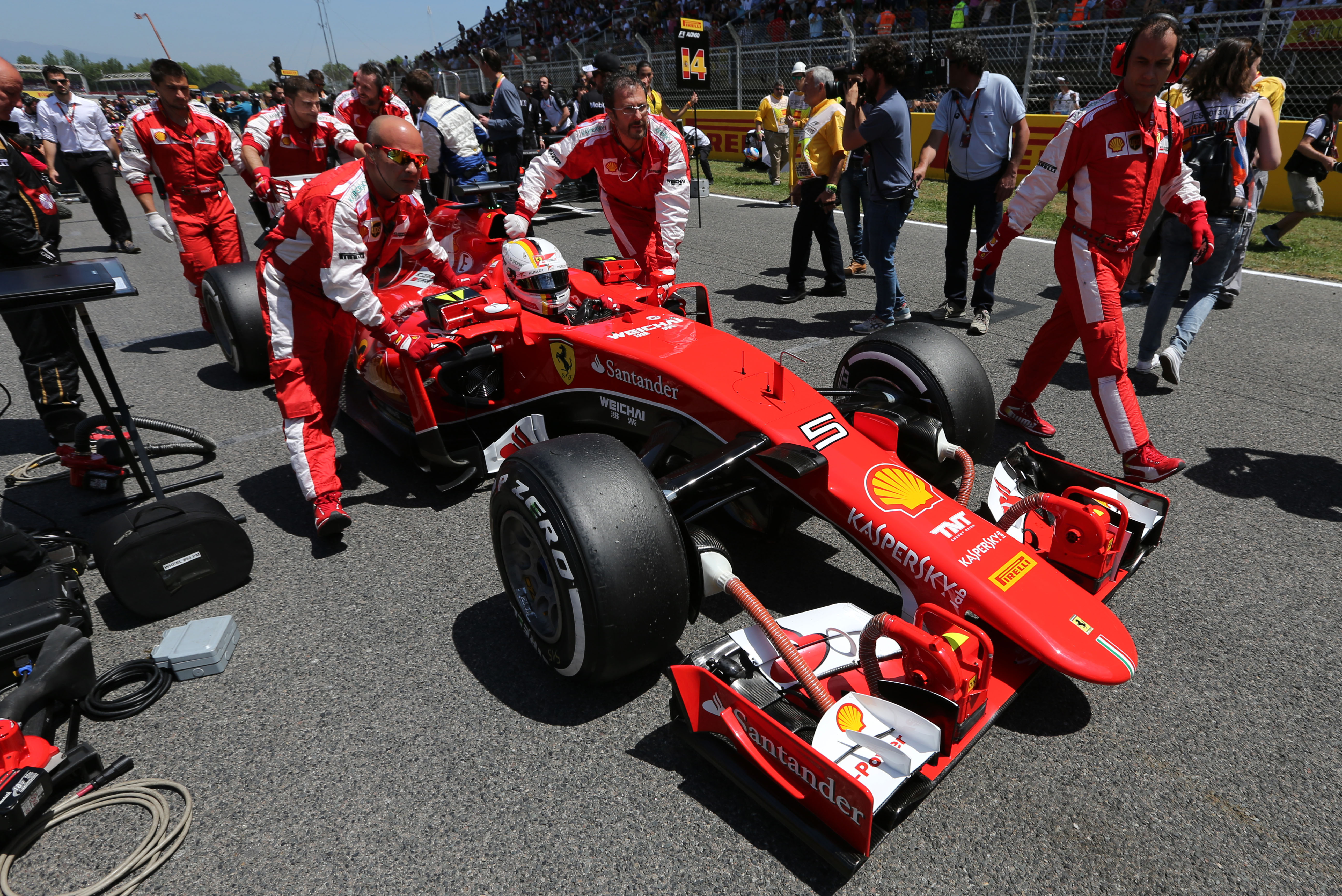 Ferrari: ‘Updates werkten niet goed genoeg’