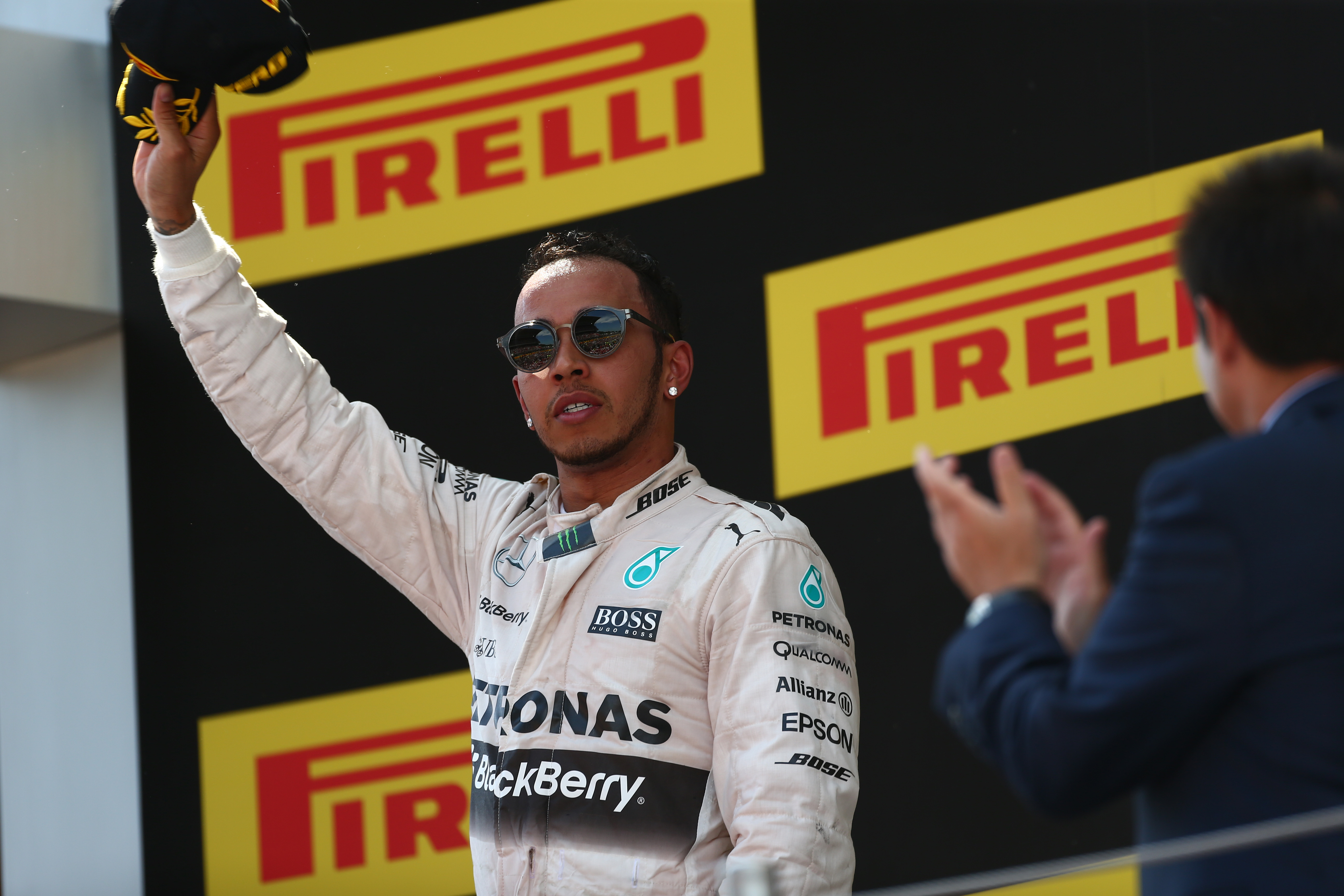 Hamilton: in Monaco nieuws over contract