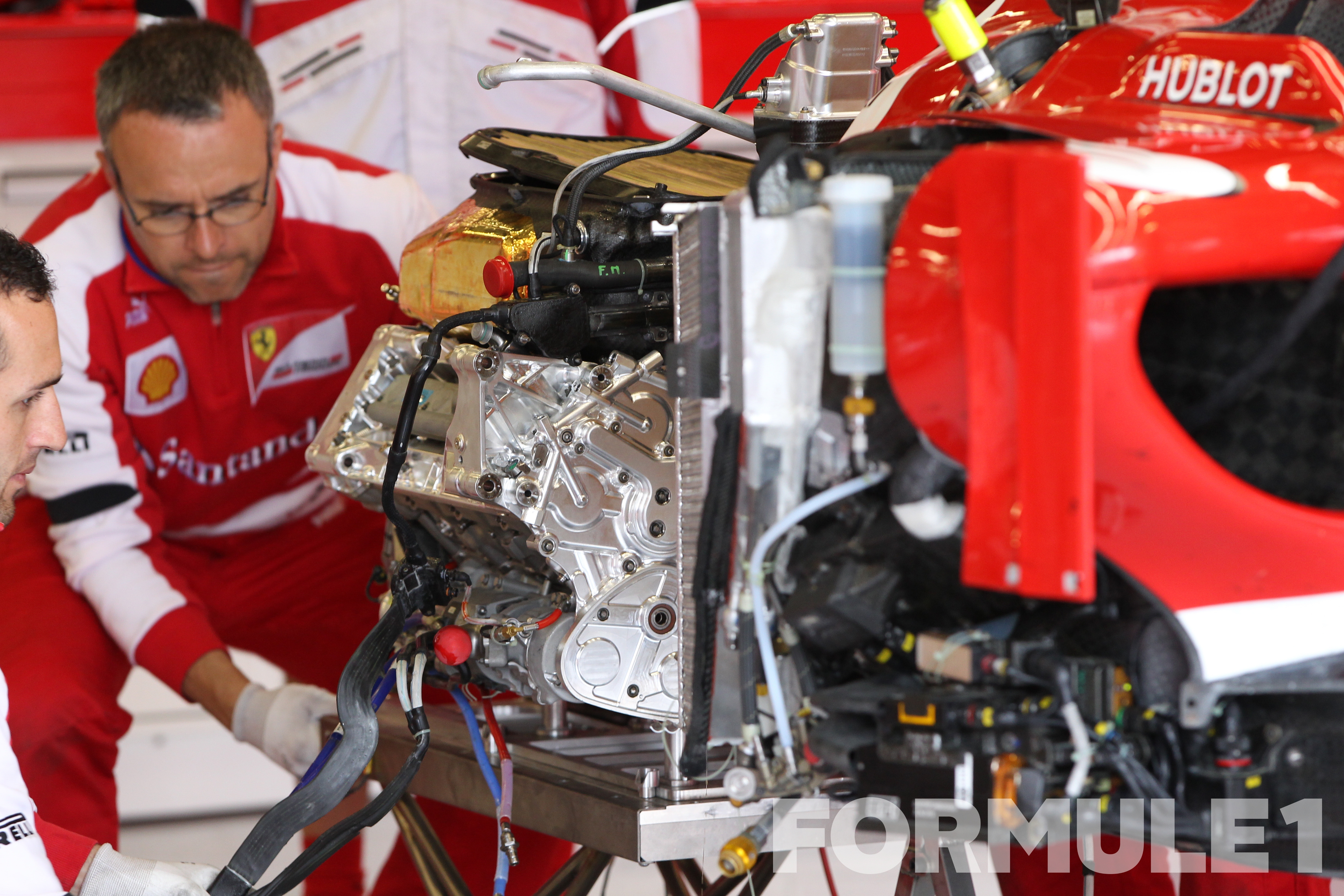 Ferrari: ‘Denk om kosten bij vrijgeven motorontwikkeling’