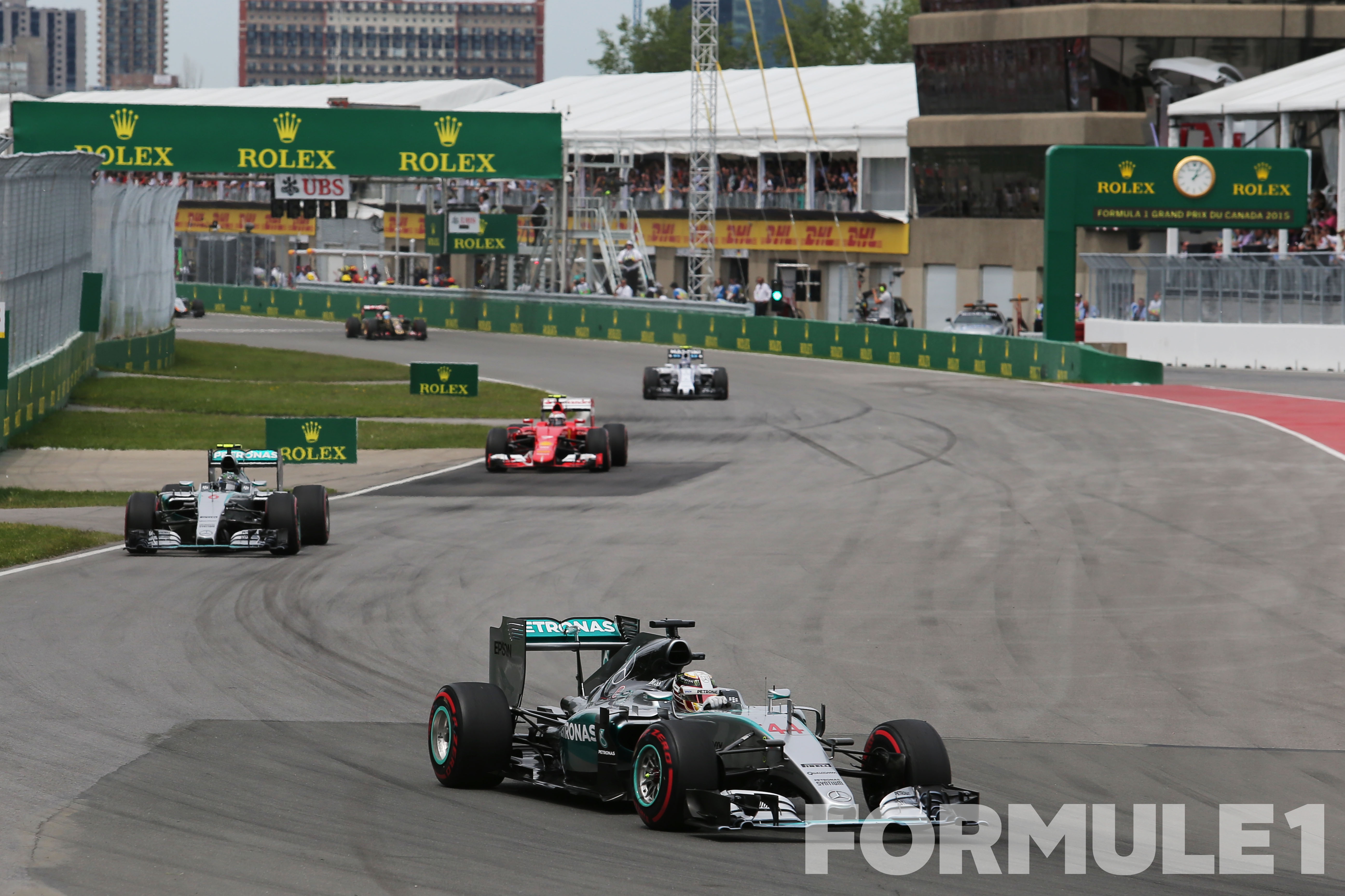 Hamilton: ‘Voorsprong op Ferrari moeilijk te peilen’