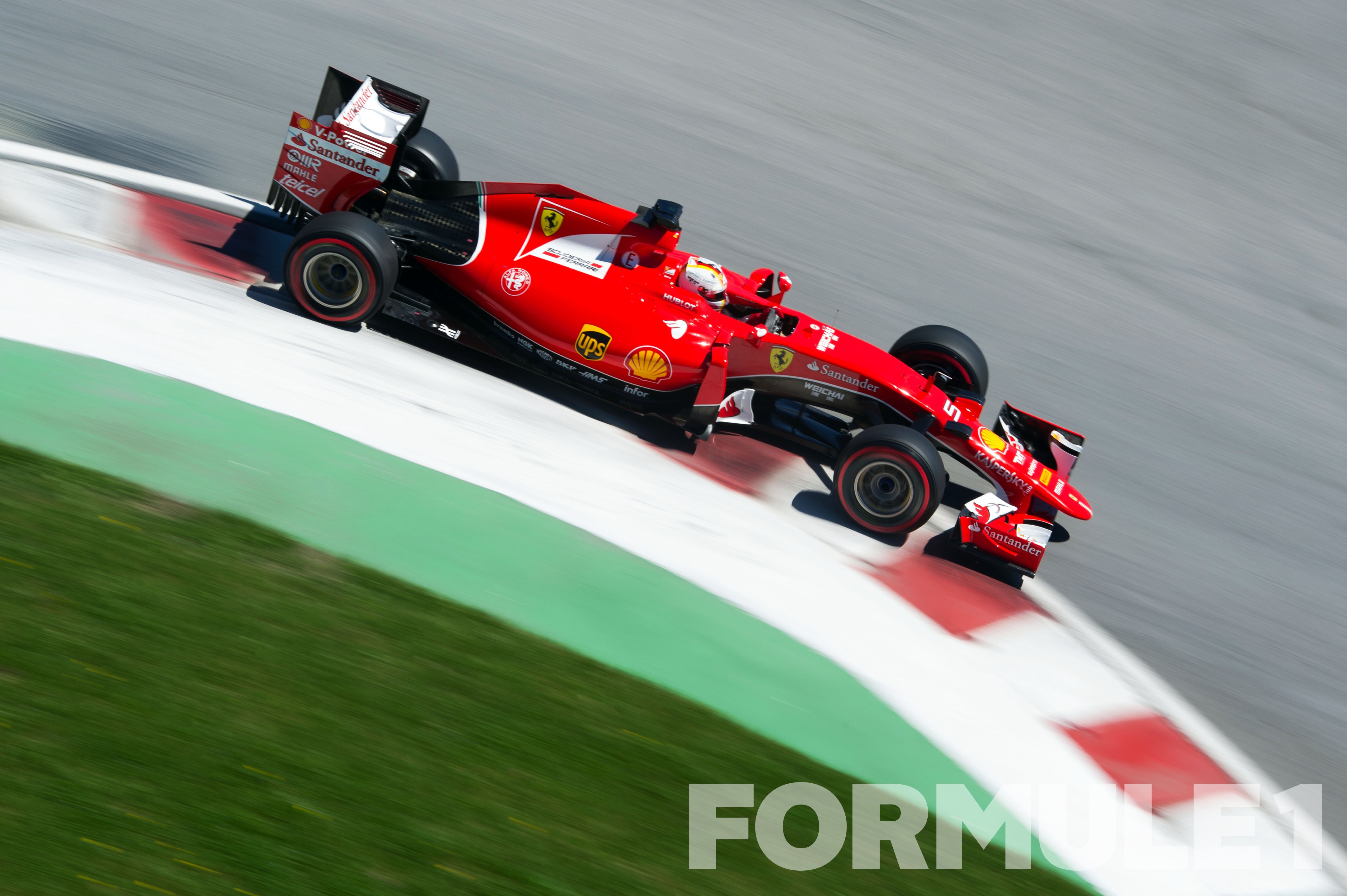 Straf voor Vettel na negeren rode vlag in VT3