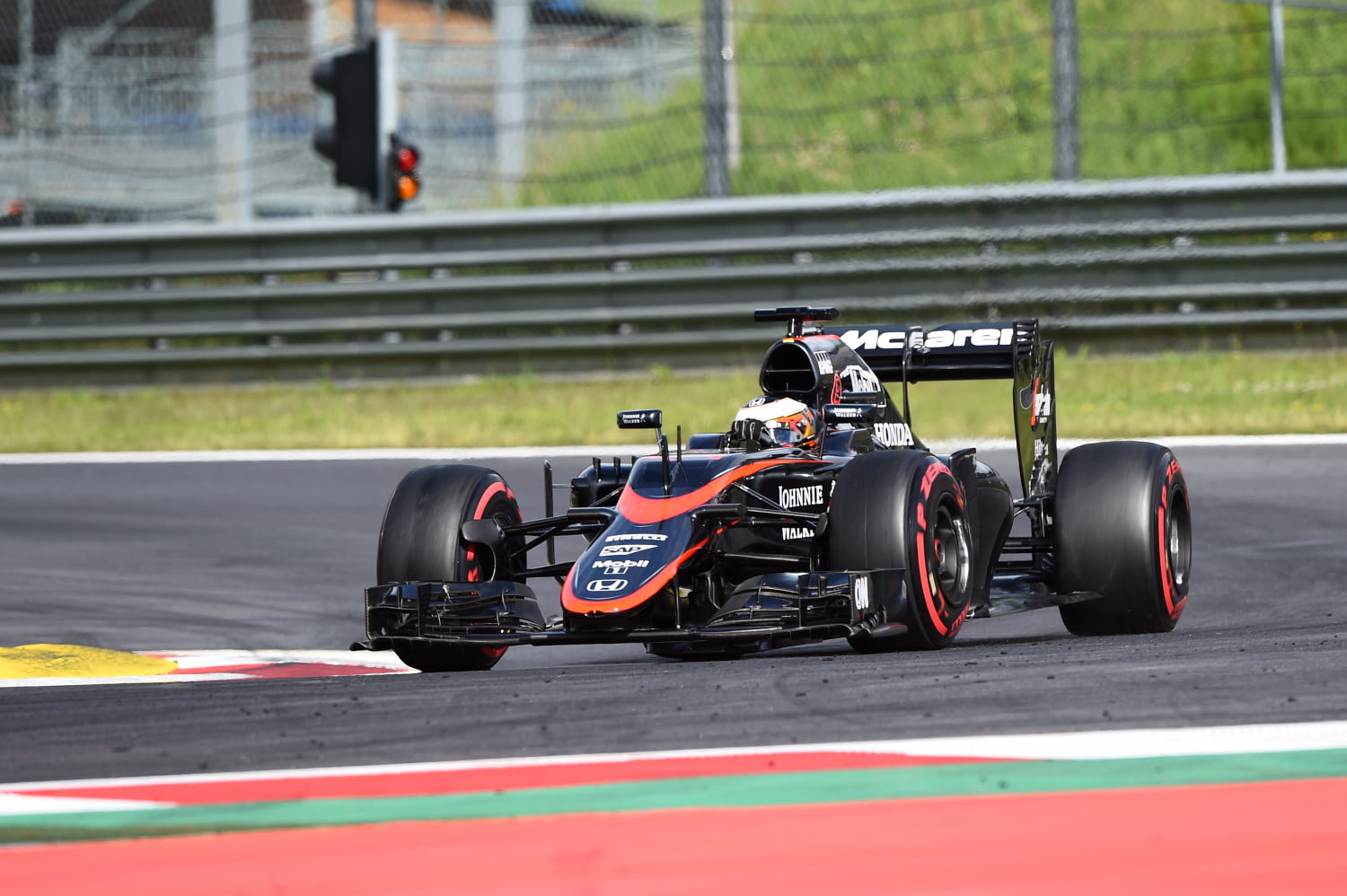 Geslaagde testdag Vandoorne met McLaren