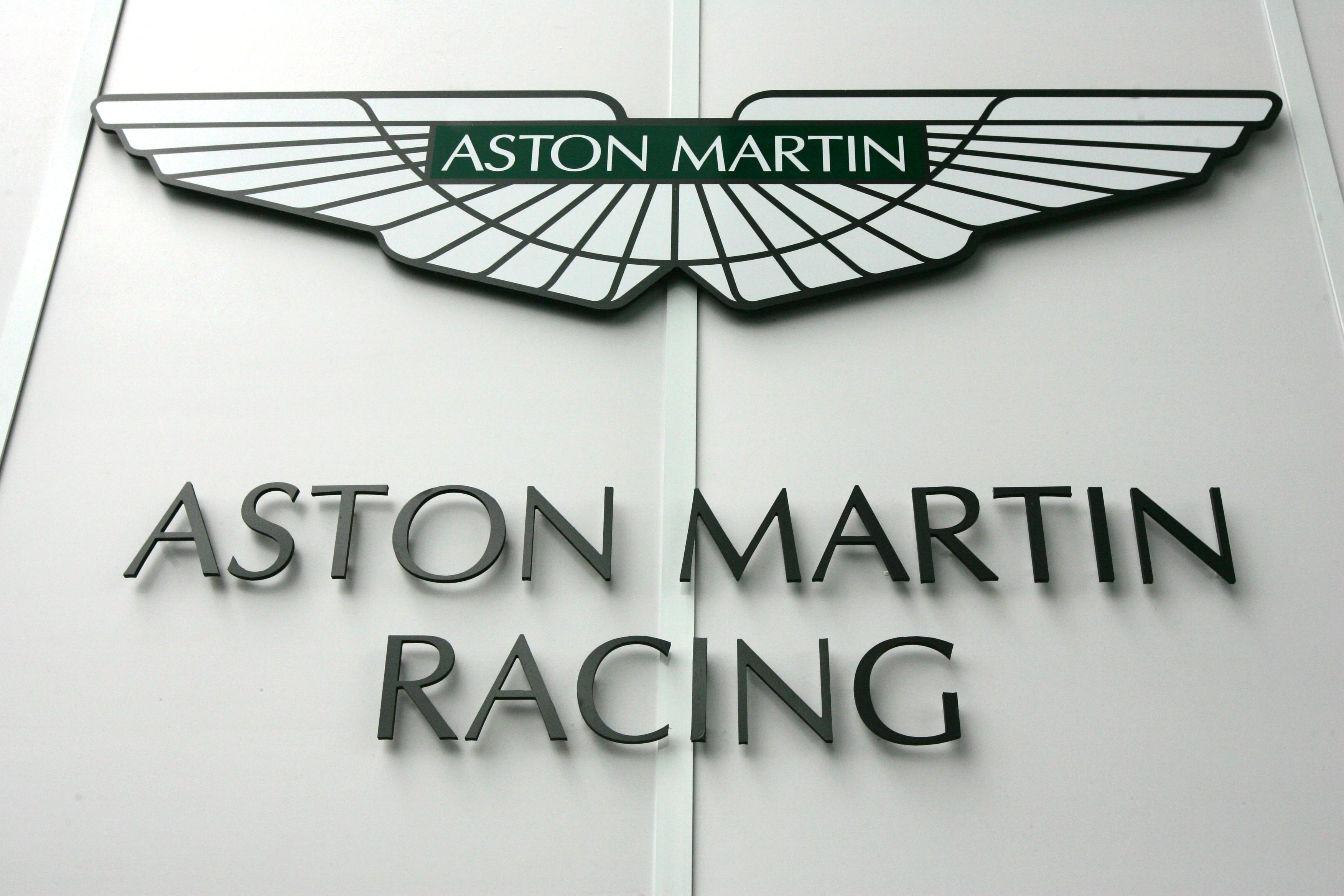 ‘Aston Martin spreekt met meerdere teams’