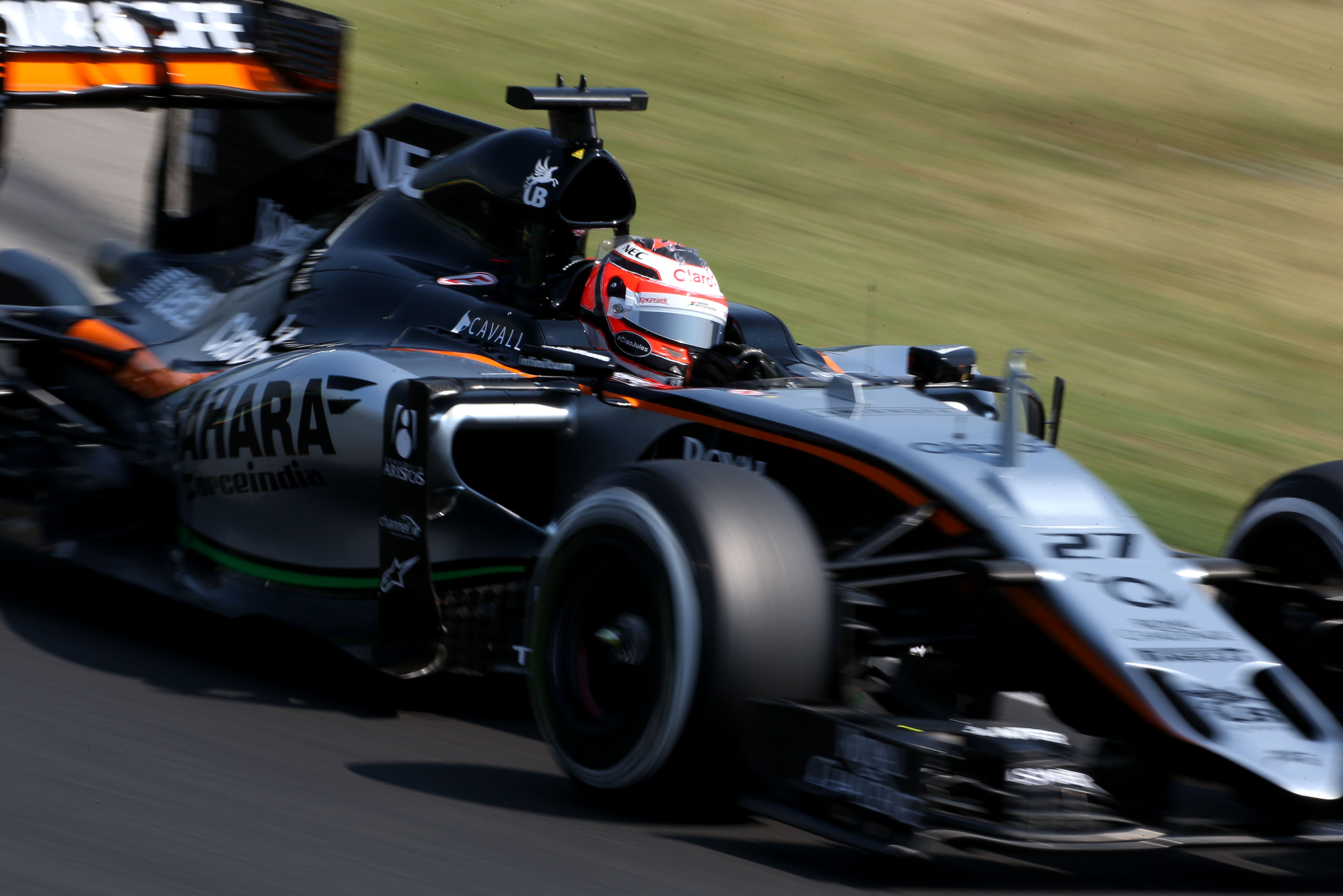 Force India verliest kostbare tijd na crash Pérez