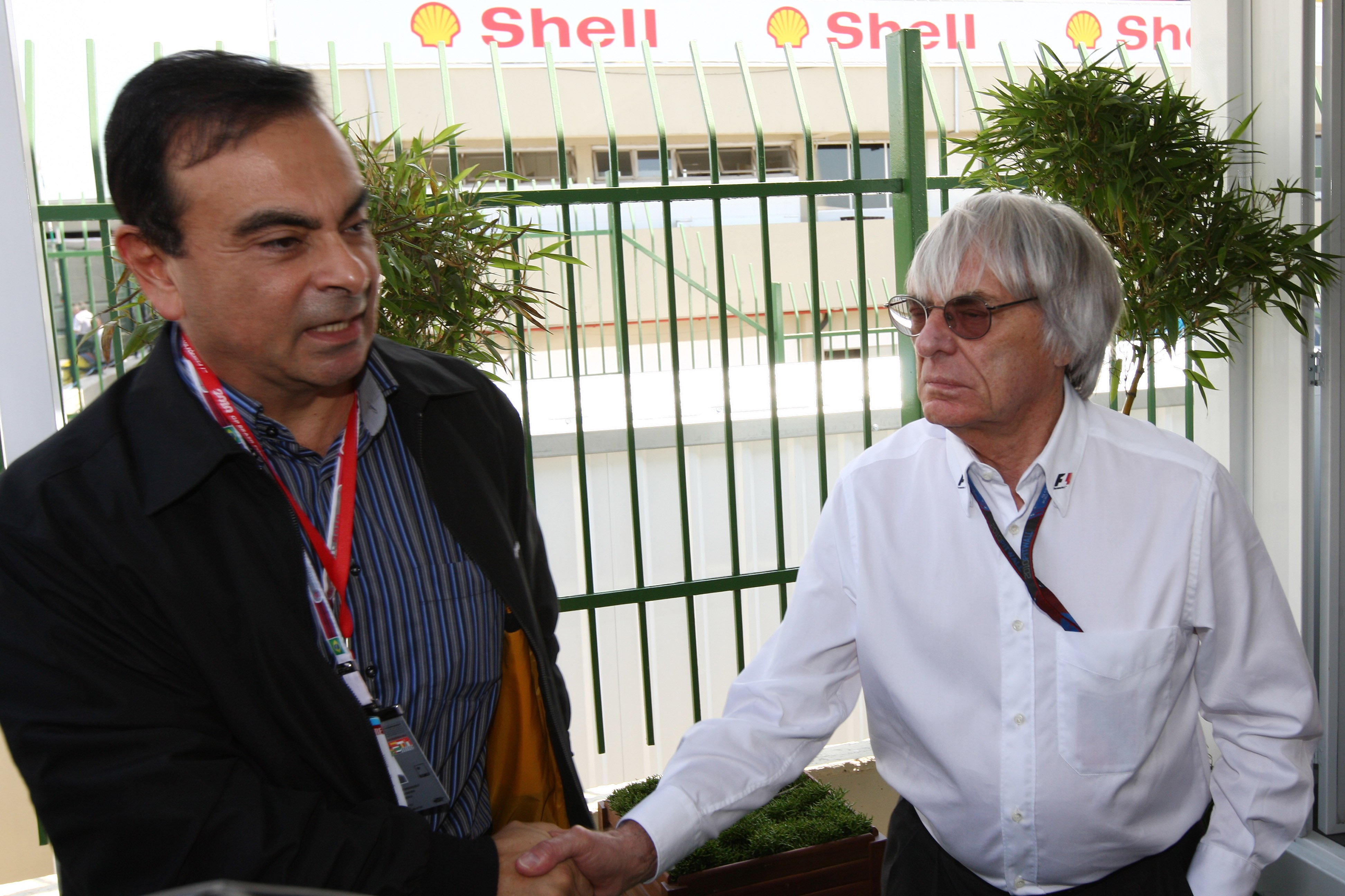 Ecclestone: ‘Snel uitsluitsel over Renault en Lotus’